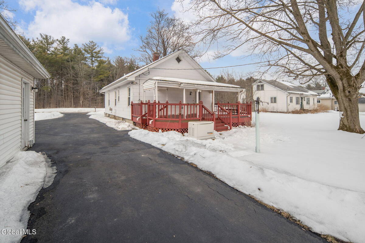 #26 photo, 42 Currey Avenue, 紐約州 Bethlehem , NY 12158