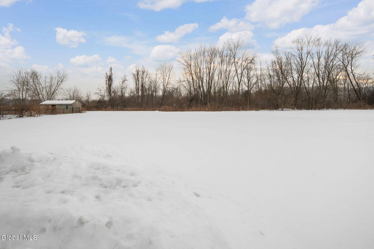 #28 photo, 42 Currey Avenue, 紐約州 Bethlehem , NY 12158