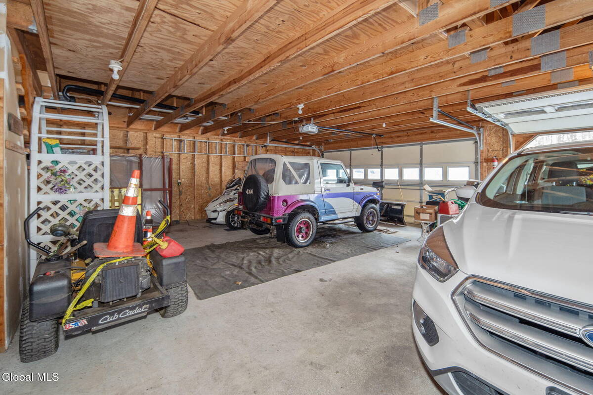 #32 photo, 42 Currey Avenue, 紐約州 Bethlehem , NY 12158