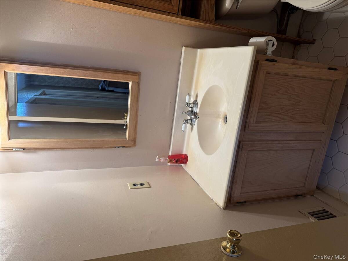 #15 photo, 511 Race Place, 東長島 Oakdale , NY 11769