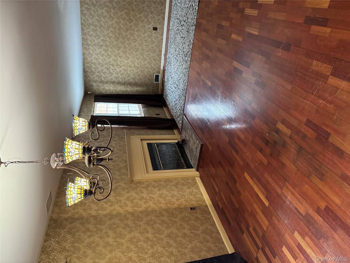 #4 photo, 511 Race Place, 東長島 Oakdale , NY 11769