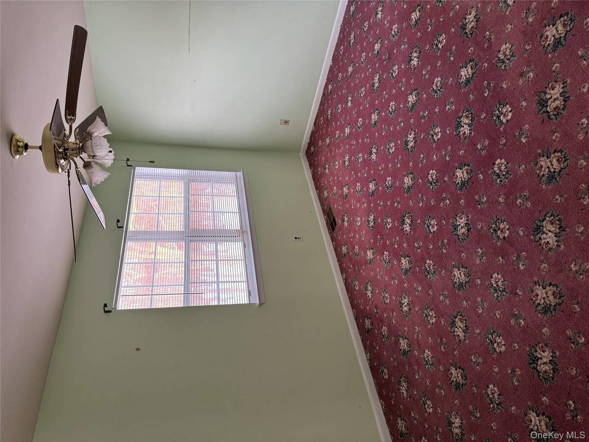 #9 photo, 511 Race Place, 東長島 Oakdale , NY 11769