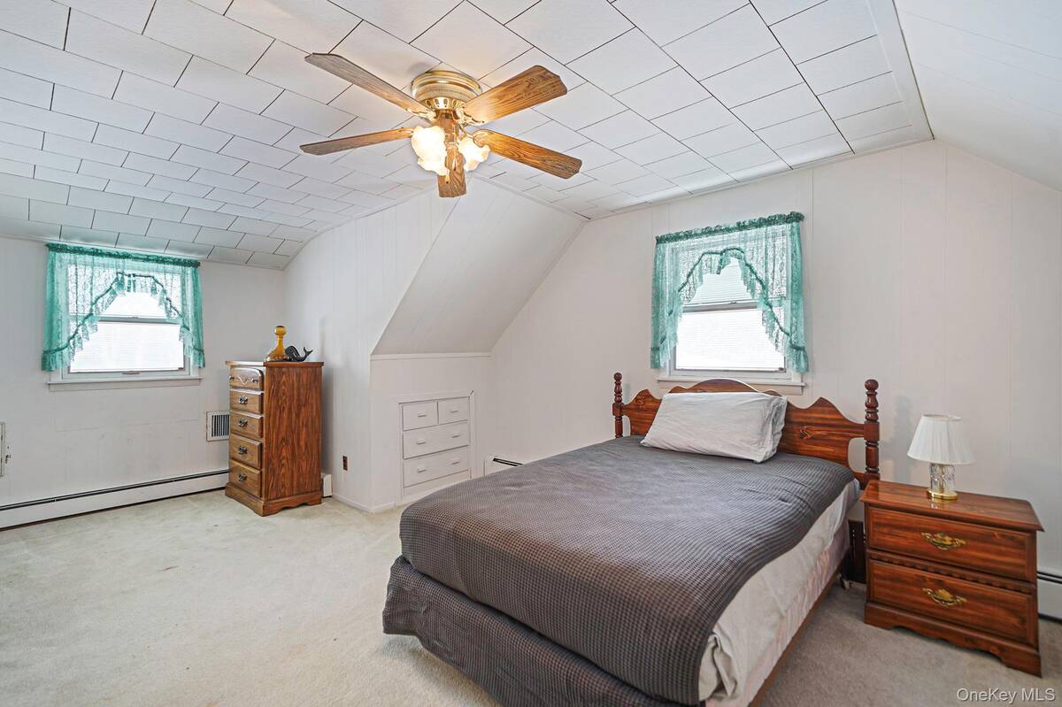 #25 photo, 6 Noahs Path, Rocky Point , NY 11778