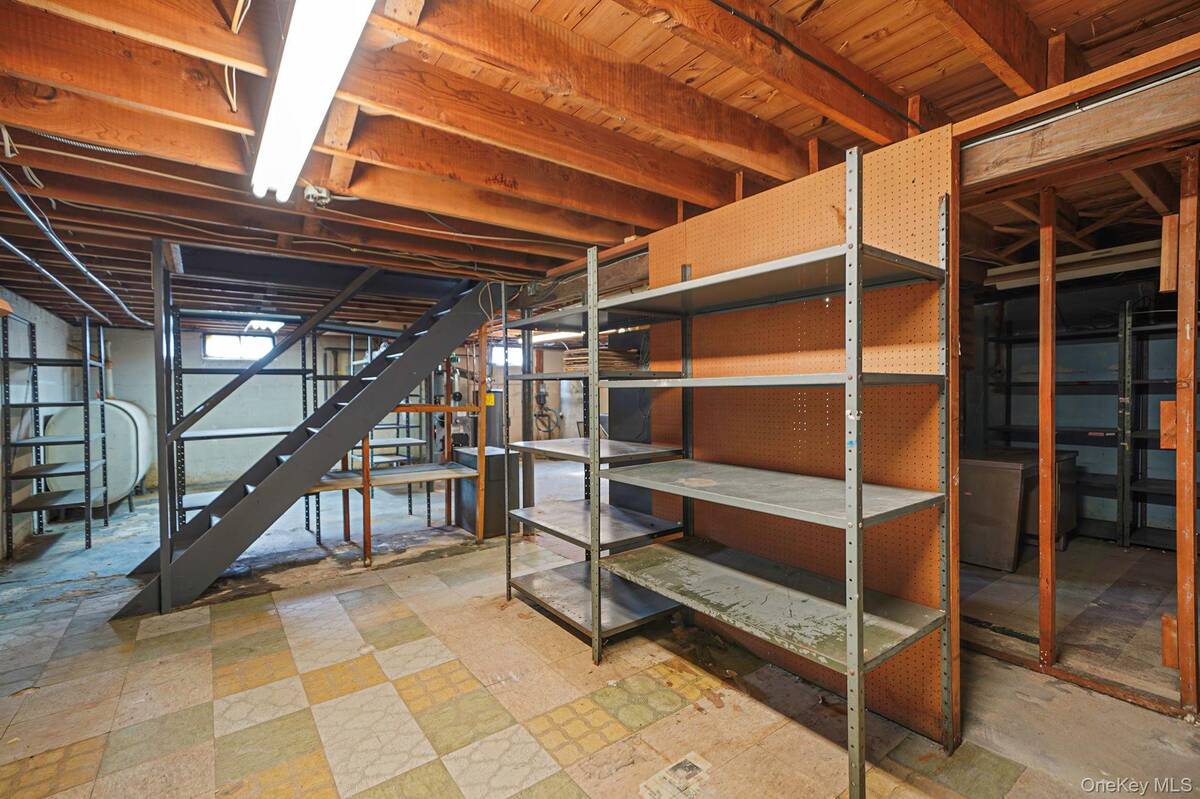 #28 photo, 6 Noahs Path, Rocky Point , NY 11778