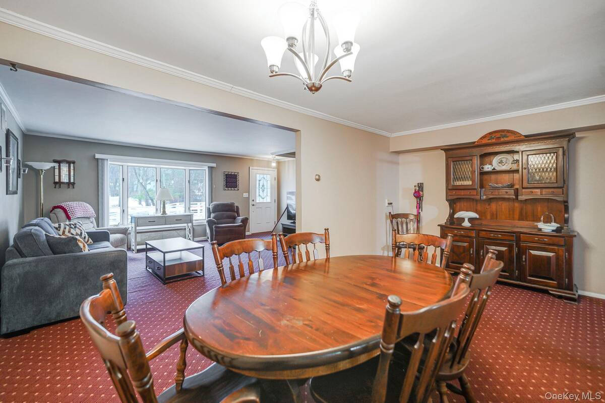 #8 photo, 6 Noahs Path, Rocky Point , NY 11778