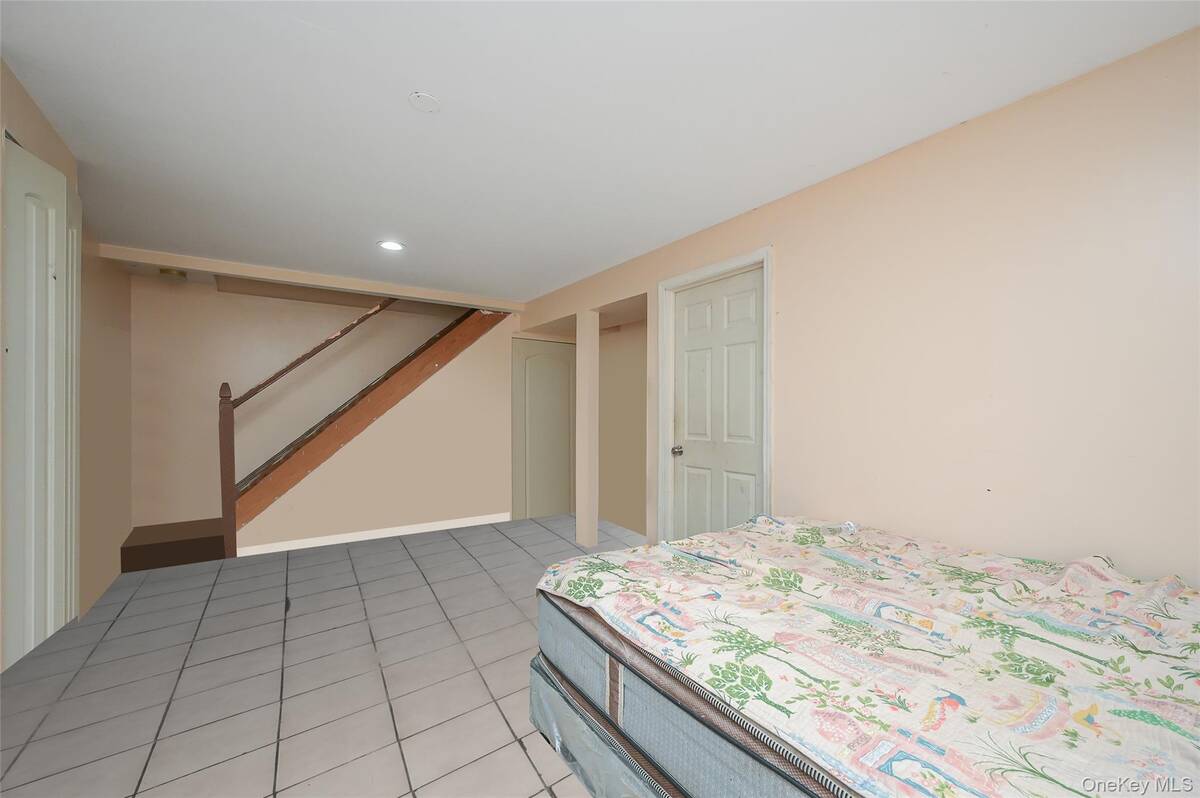 #21 photo, 2 Cherry Street, מחוז סאפוק Central Islip , NY 11722