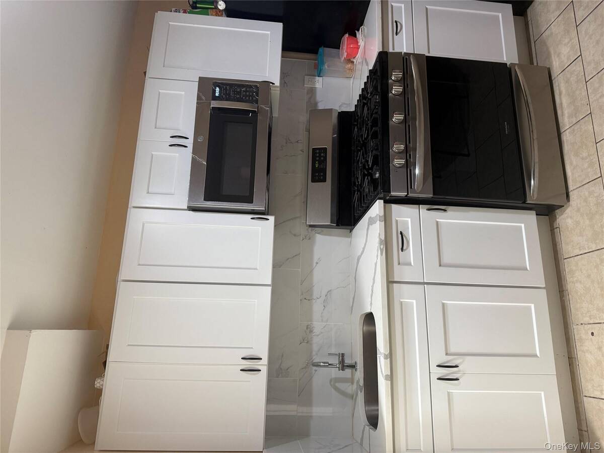 #22 photo, 2 Cherry Street, מחוז סאפוק Central Islip , NY 11722