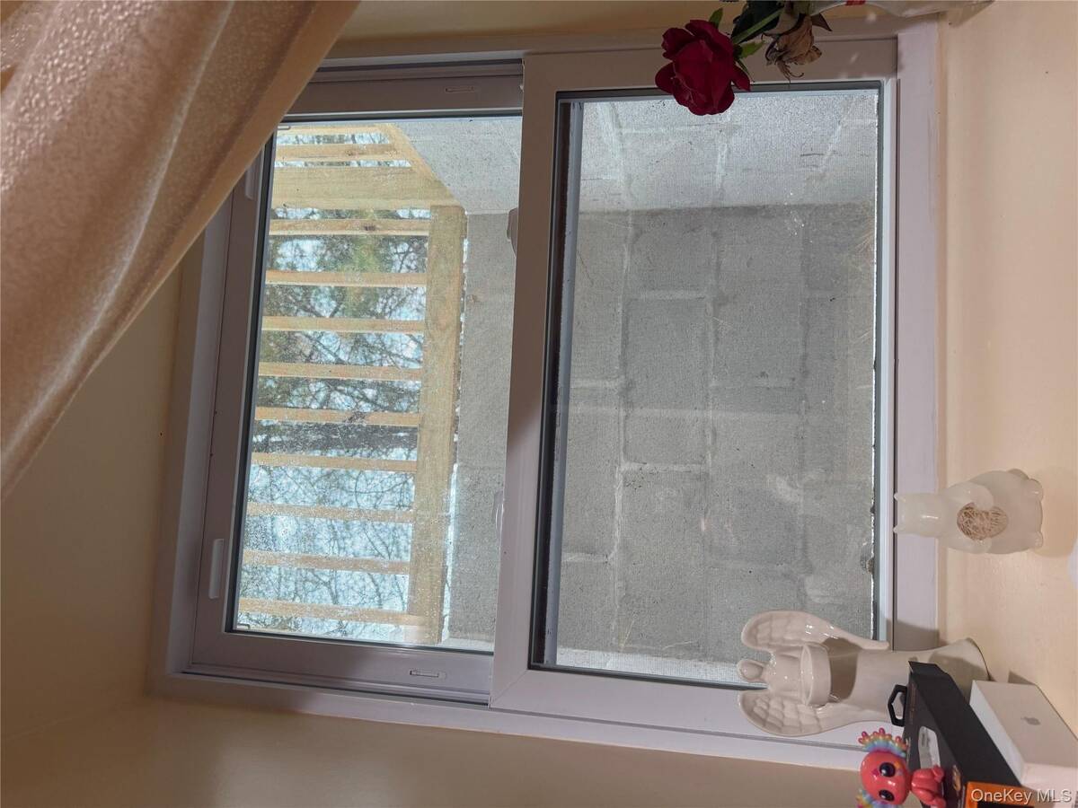 #24 photo, 2 Cherry Street, מחוז סאפוק Central Islip , NY 11722