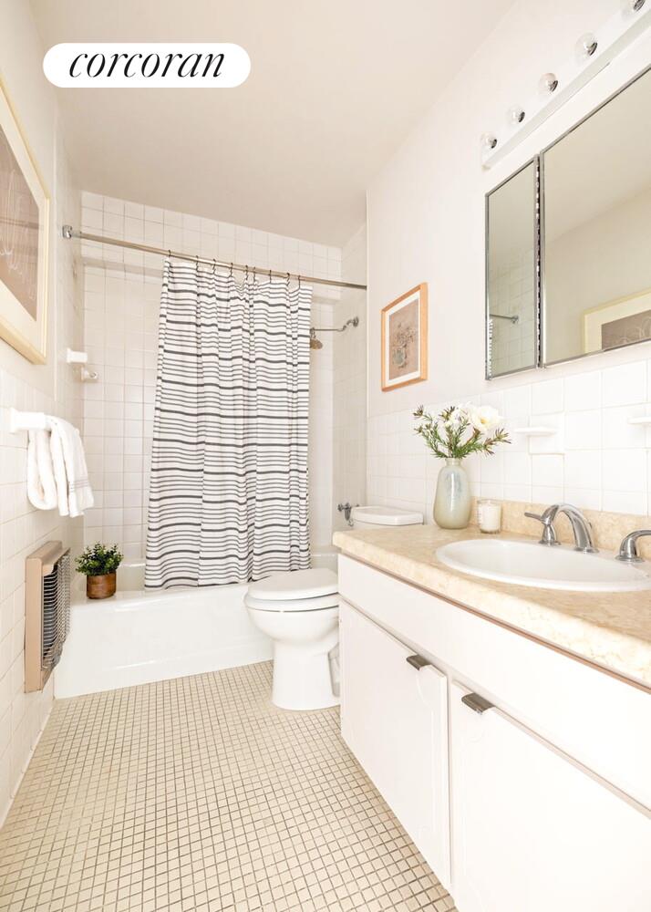 #19 photo, 210 CENTRAL Park S, Central Park South , NY 10019