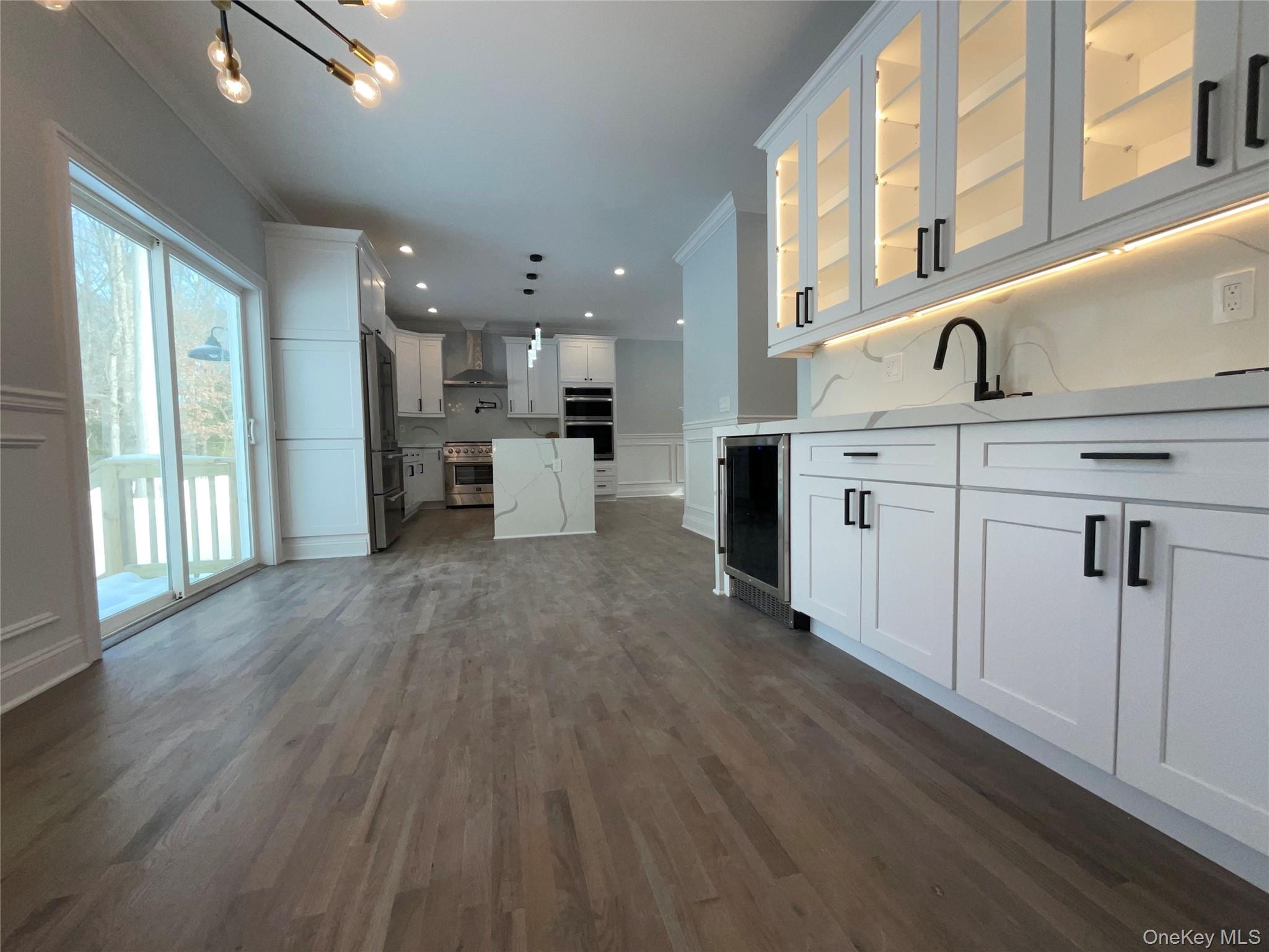 #10 photo, 89 B Mt Sinai Coram Road, Coram , NY 11727