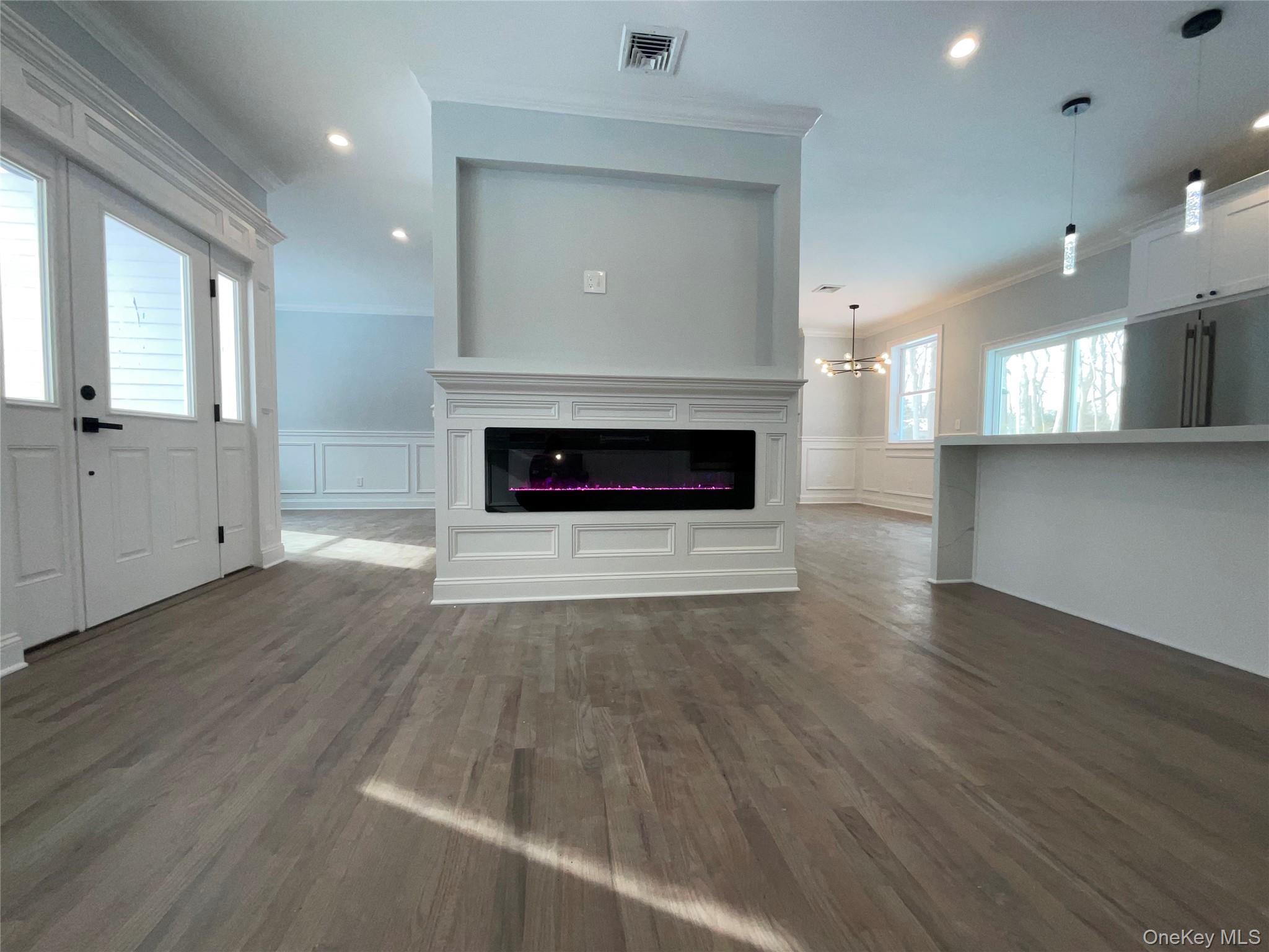 #4 photo, 89 B Mt Sinai Coram Road, Coram , NY 11727