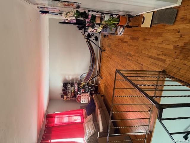 #8 photo, 294 40th Street, Copiague , NY 11726