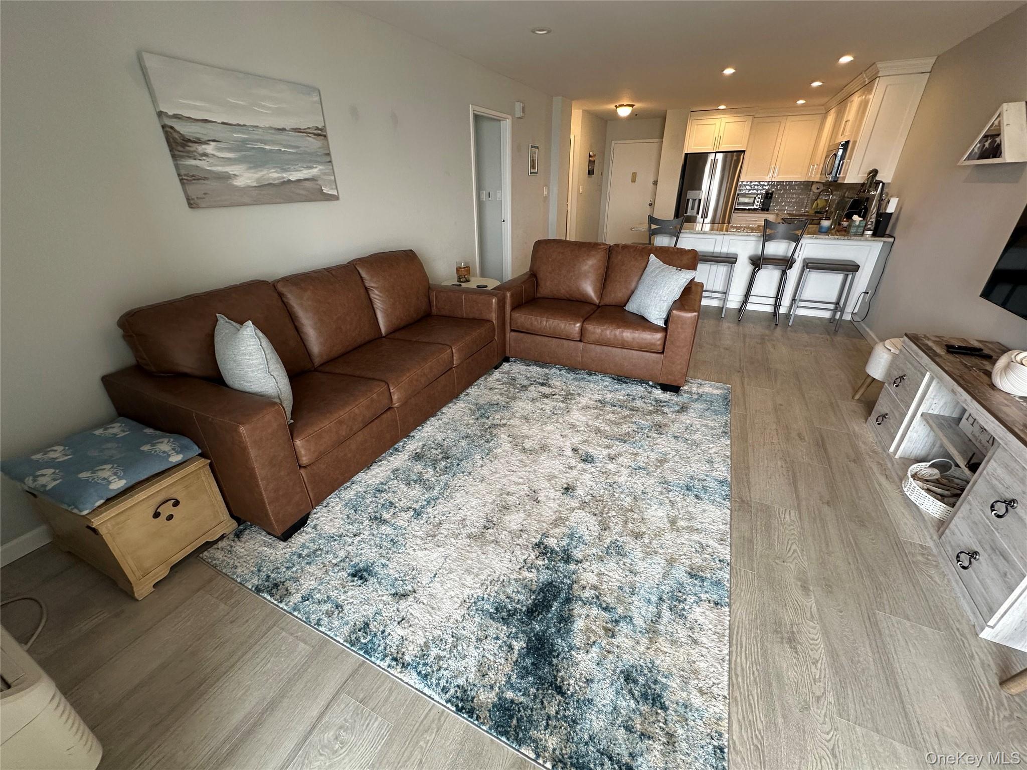 #8 photo, 360 Shore Road, नासाउ काउंटी Long Beach , NY 11561