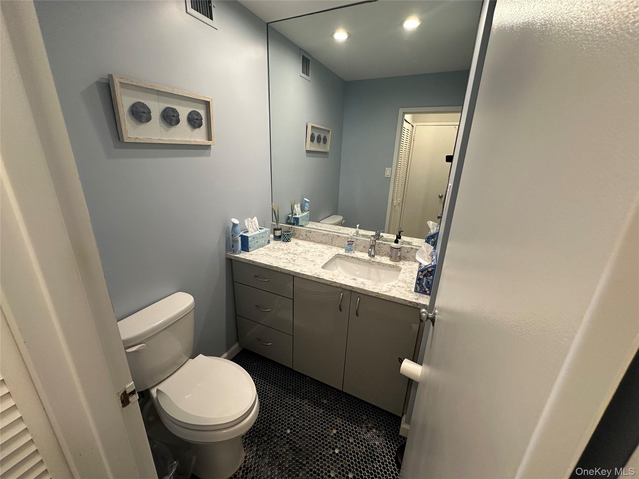 #9 photo, 360 Shore Road, नासाउ काउंटी Long Beach , NY 11561