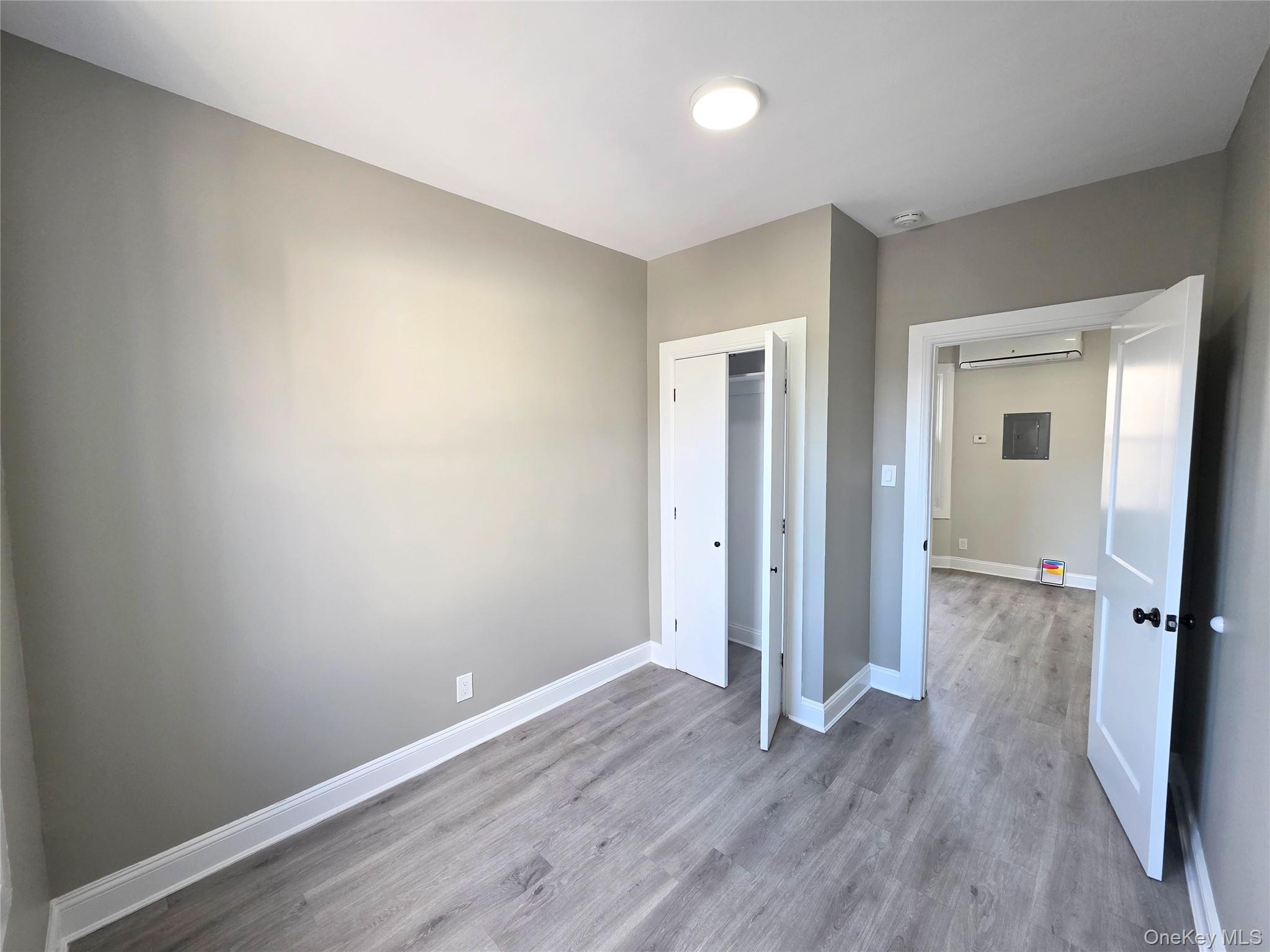 #5 photo, 147 Jericho Turnpike, Mineola , NY 11501