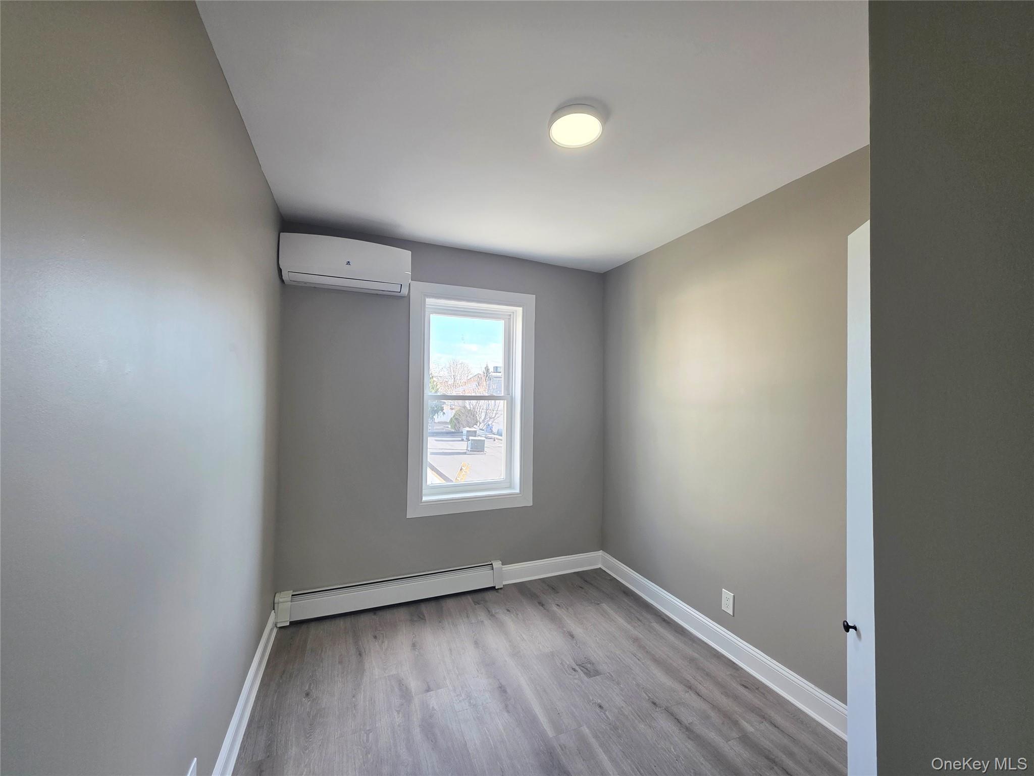 #6 photo, 147 Jericho Turnpike, Mineola , NY 11501