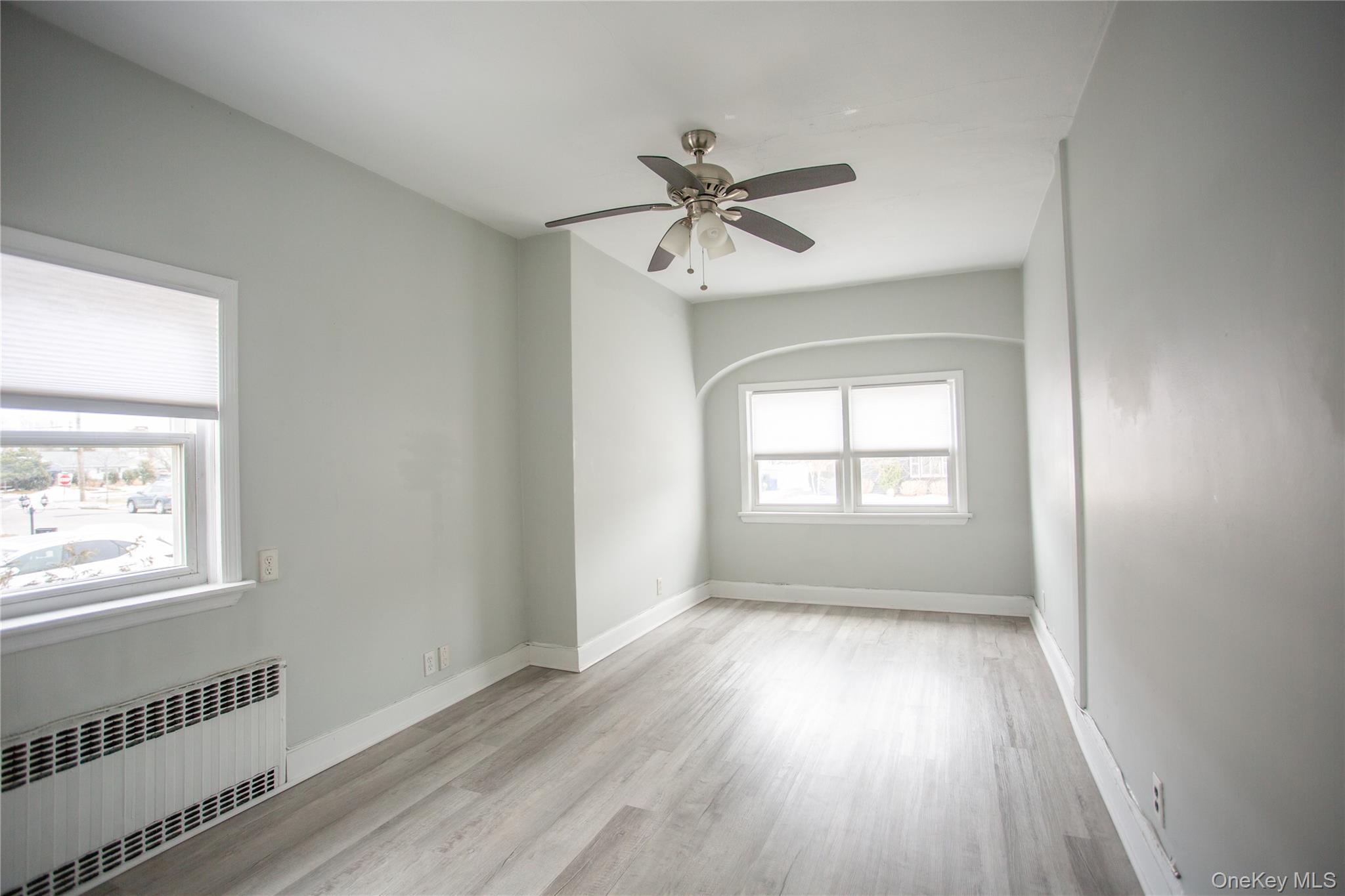 #13 photo, 359 E Chester Street, 長島 Long Beach , NY 11561