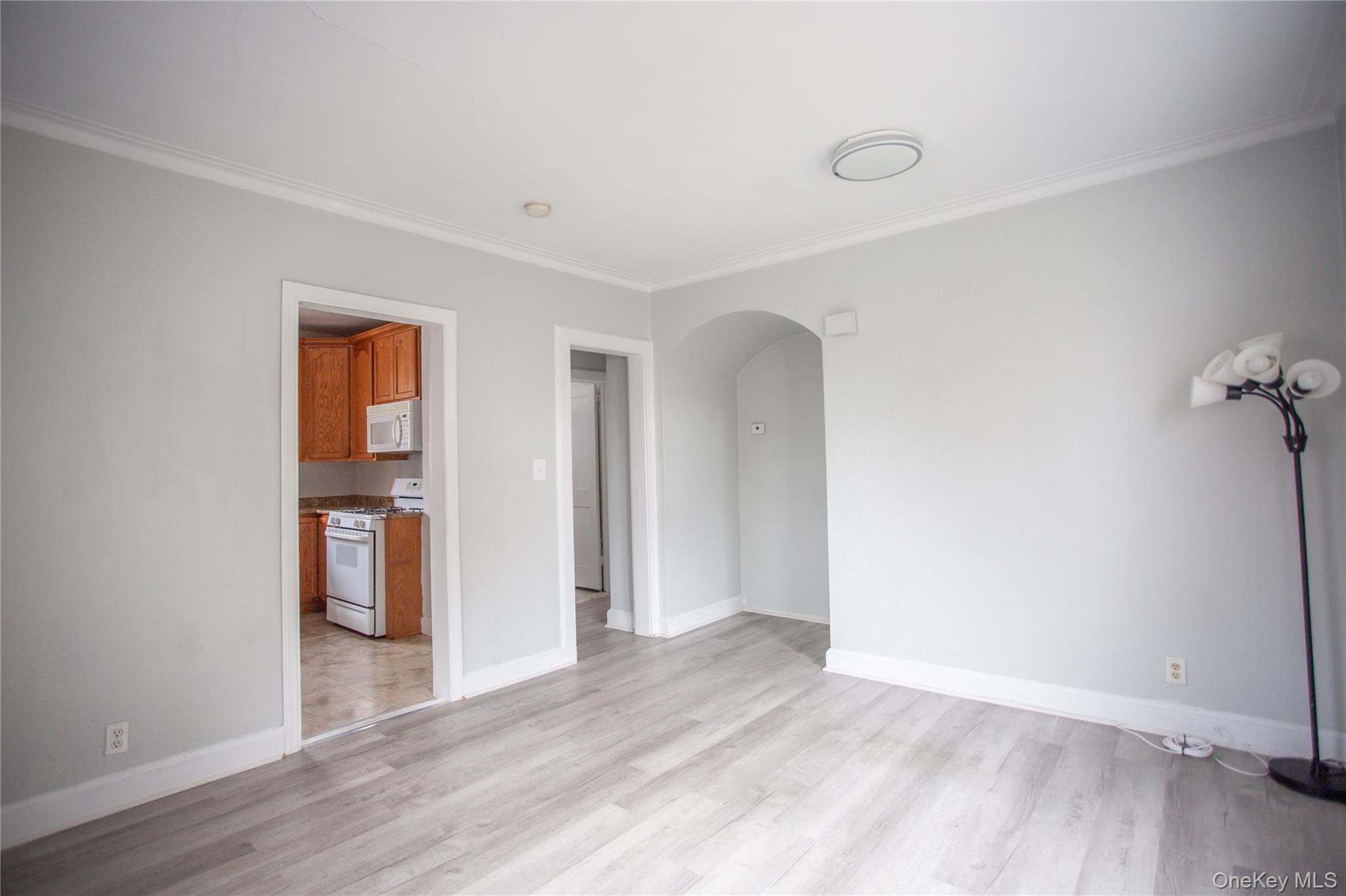 #3 photo, 359 E Chester Street, 長島 Long Beach , NY 11561