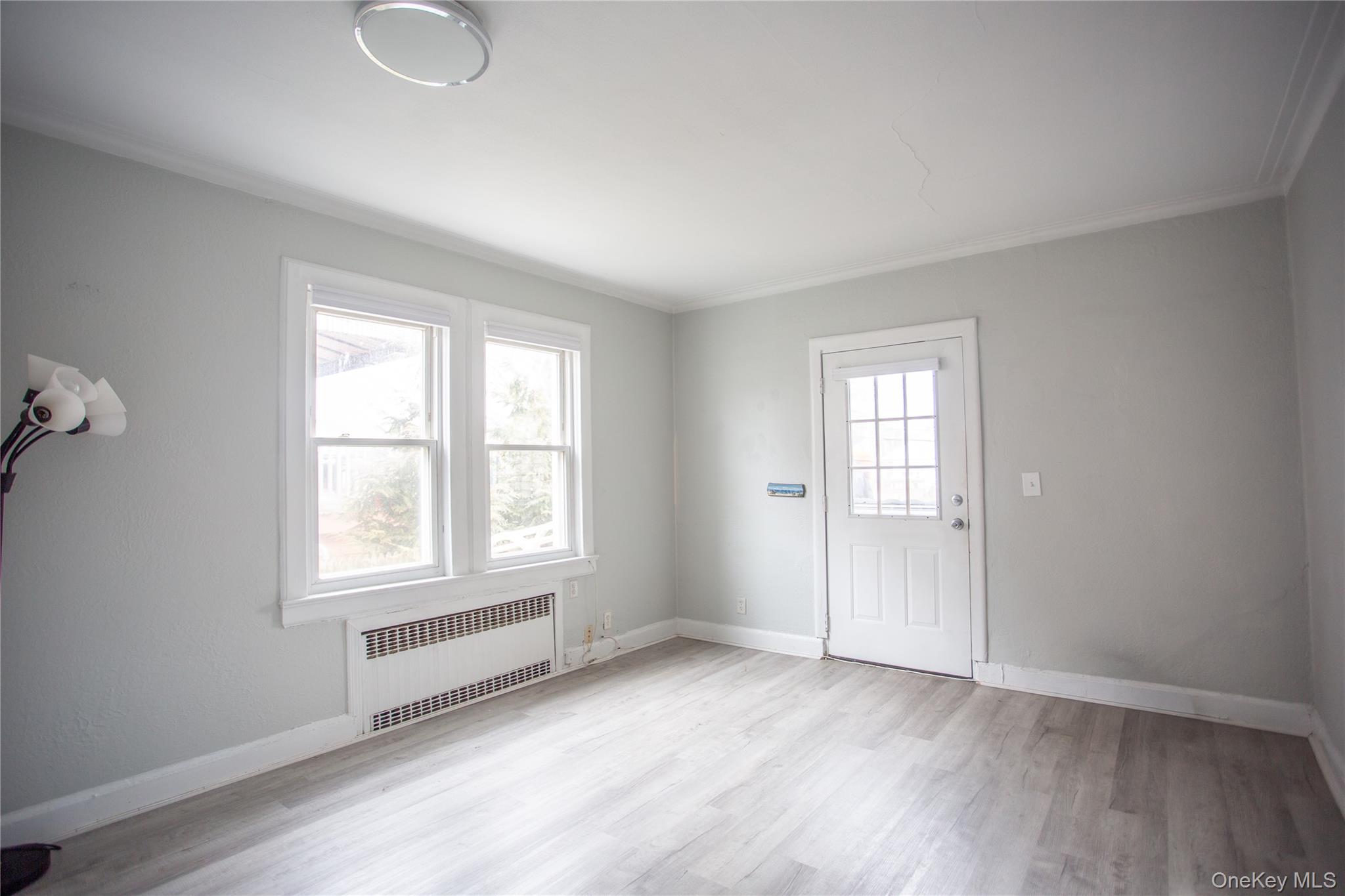 #6 photo, 359 E Chester Street, 長島 Long Beach , NY 11561