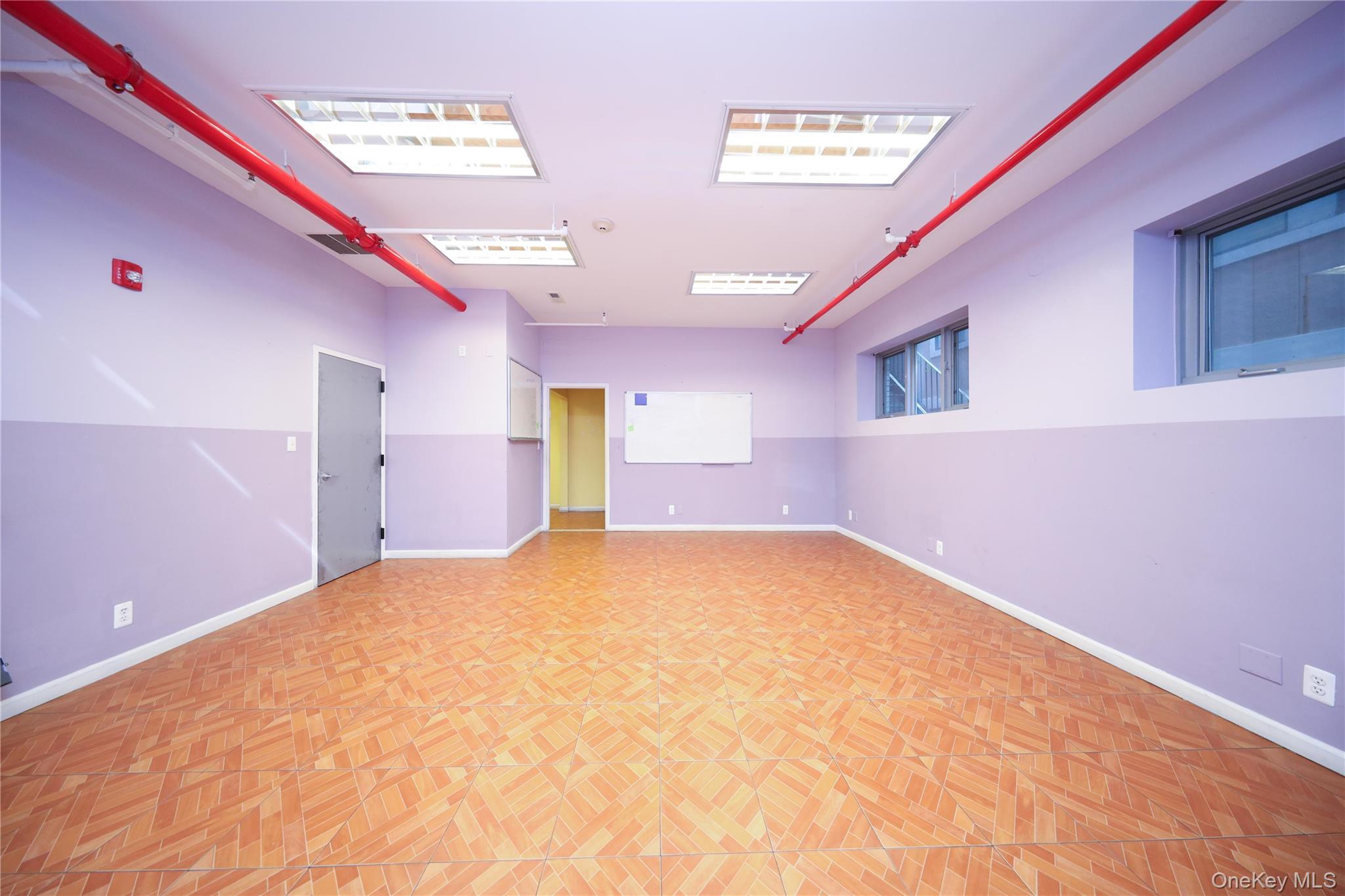 #14 photo, 343 Sand Lane, Статен-Айленд ‖ Staten Island , NY 10305