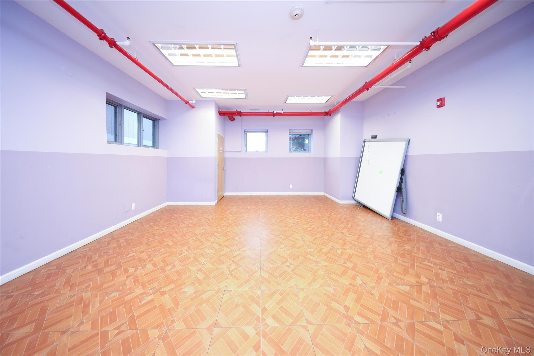 #15 photo, 343 Sand Lane, Статен-Айленд ‖ Staten Island , NY 10305