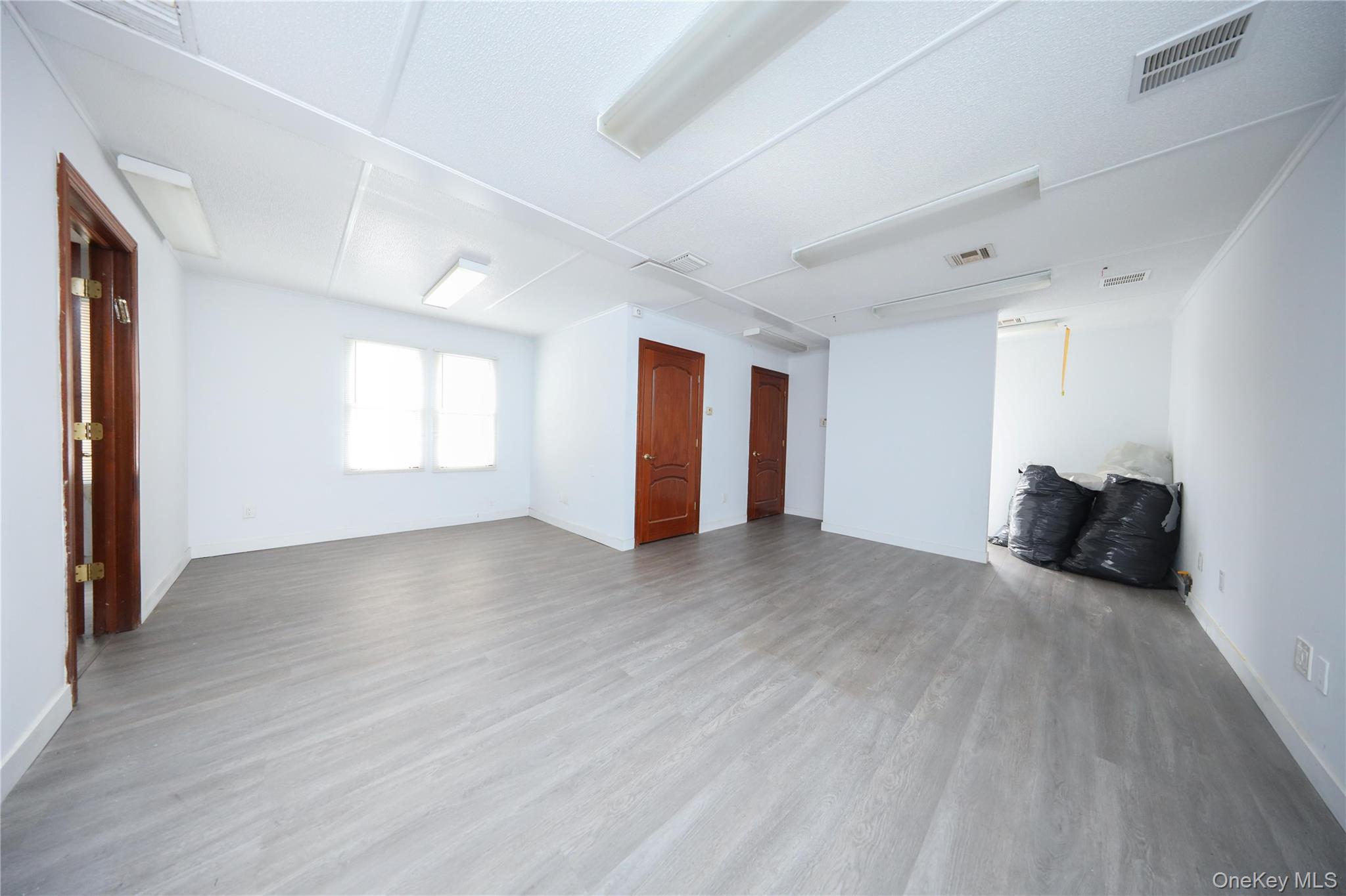 #18 photo, 343 Sand Lane, Статен-Айленд ‖ Staten Island , NY 10305