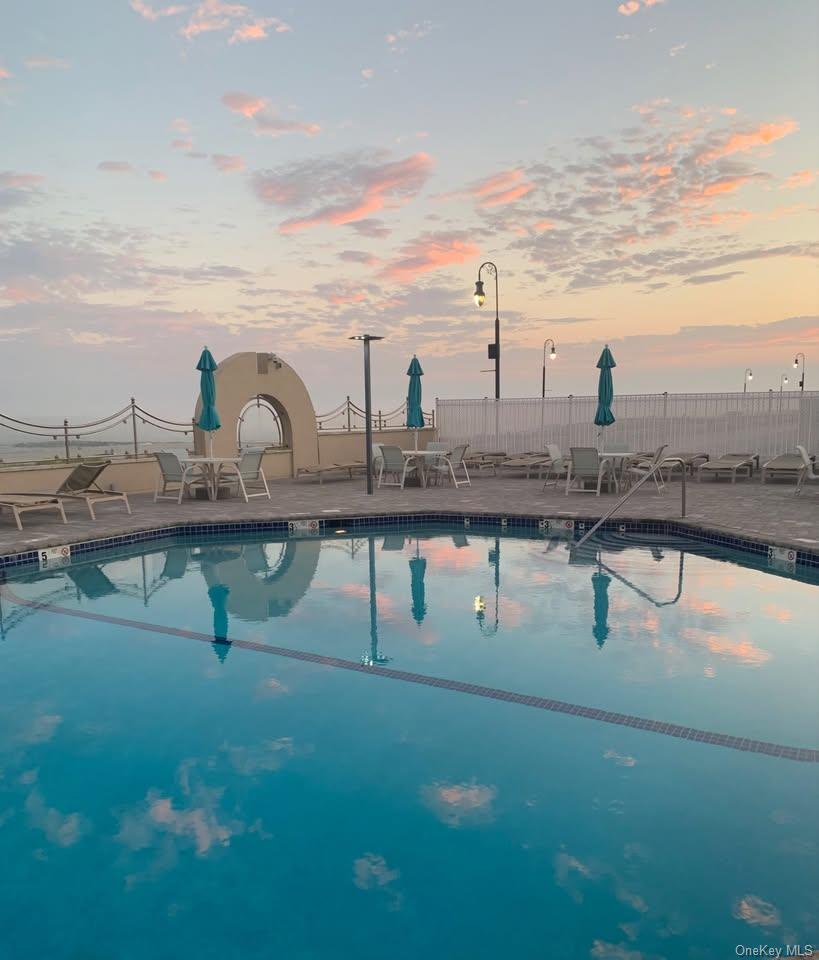 #13 photo, 360 Shore Road, नासाउ काउंटी Long Beach , NY 11561