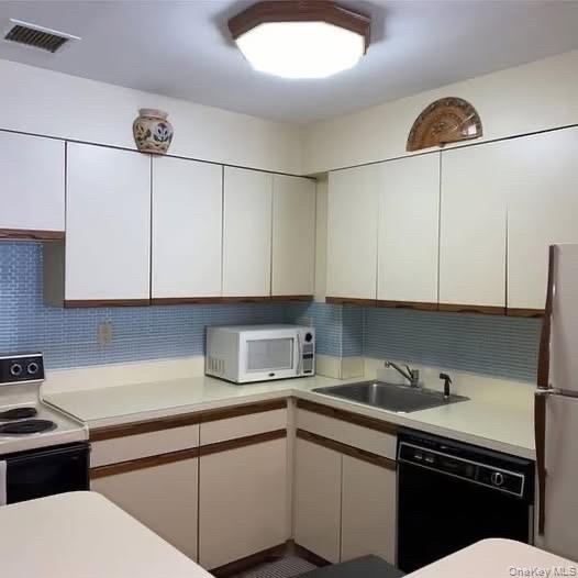 #7 photo, 360 Shore Road, नासाउ काउंटी Long Beach , NY 11561