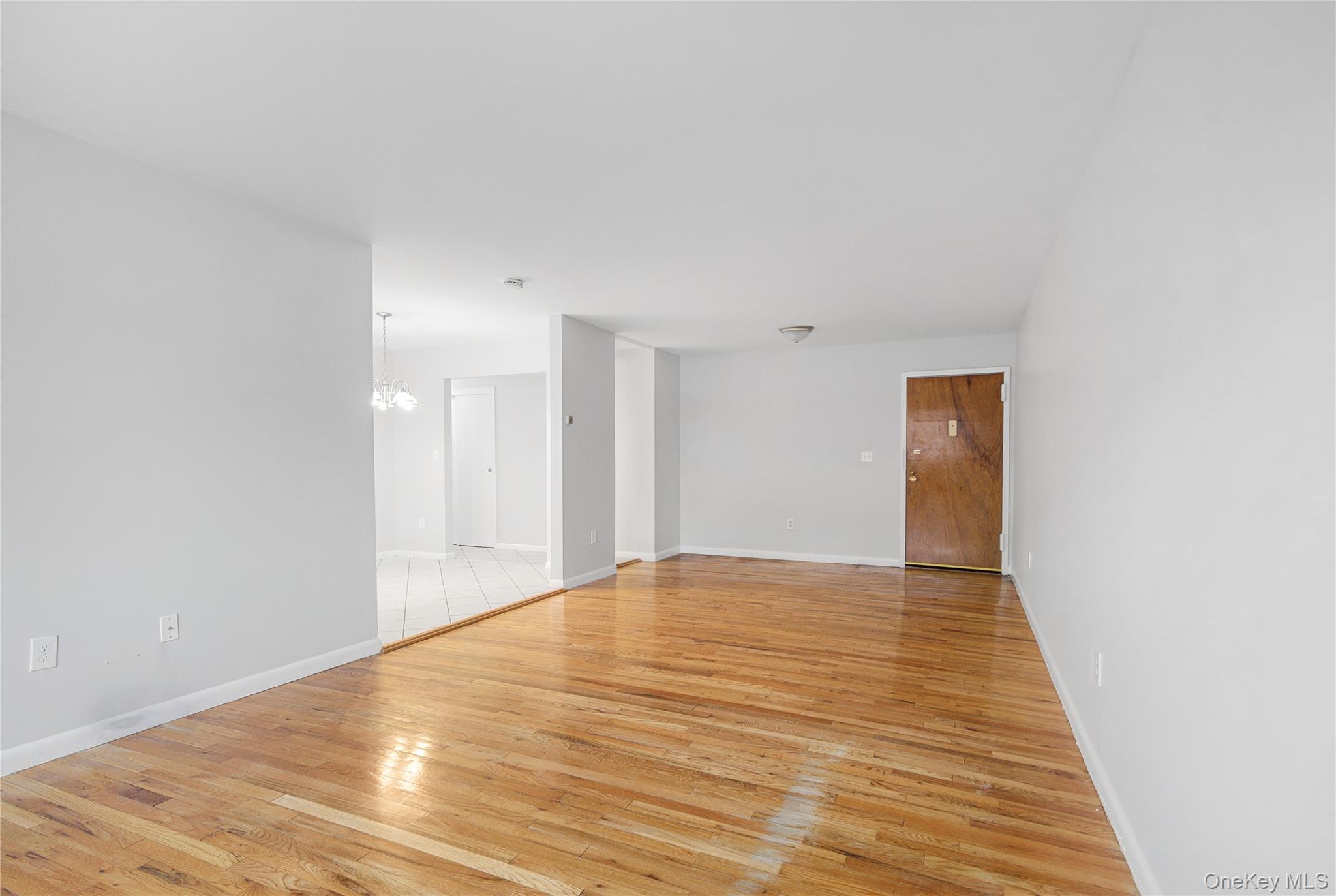 #11 photo, 810 Blooming Grove Turnpike, 紐約州 New Windsor , NY 12553