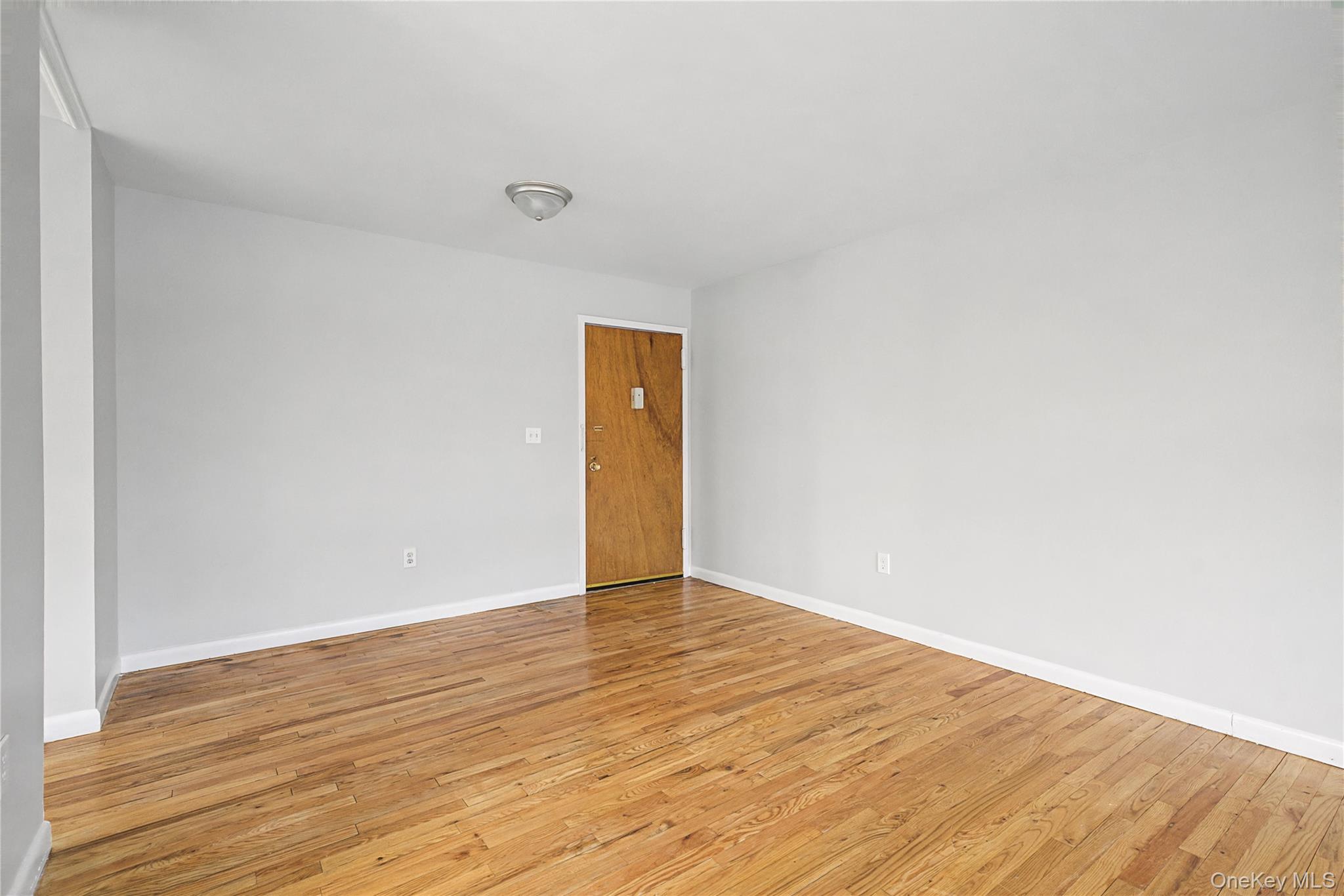 #6 photo, 810 Blooming Grove Turnpike, 紐約州 New Windsor , NY 12553