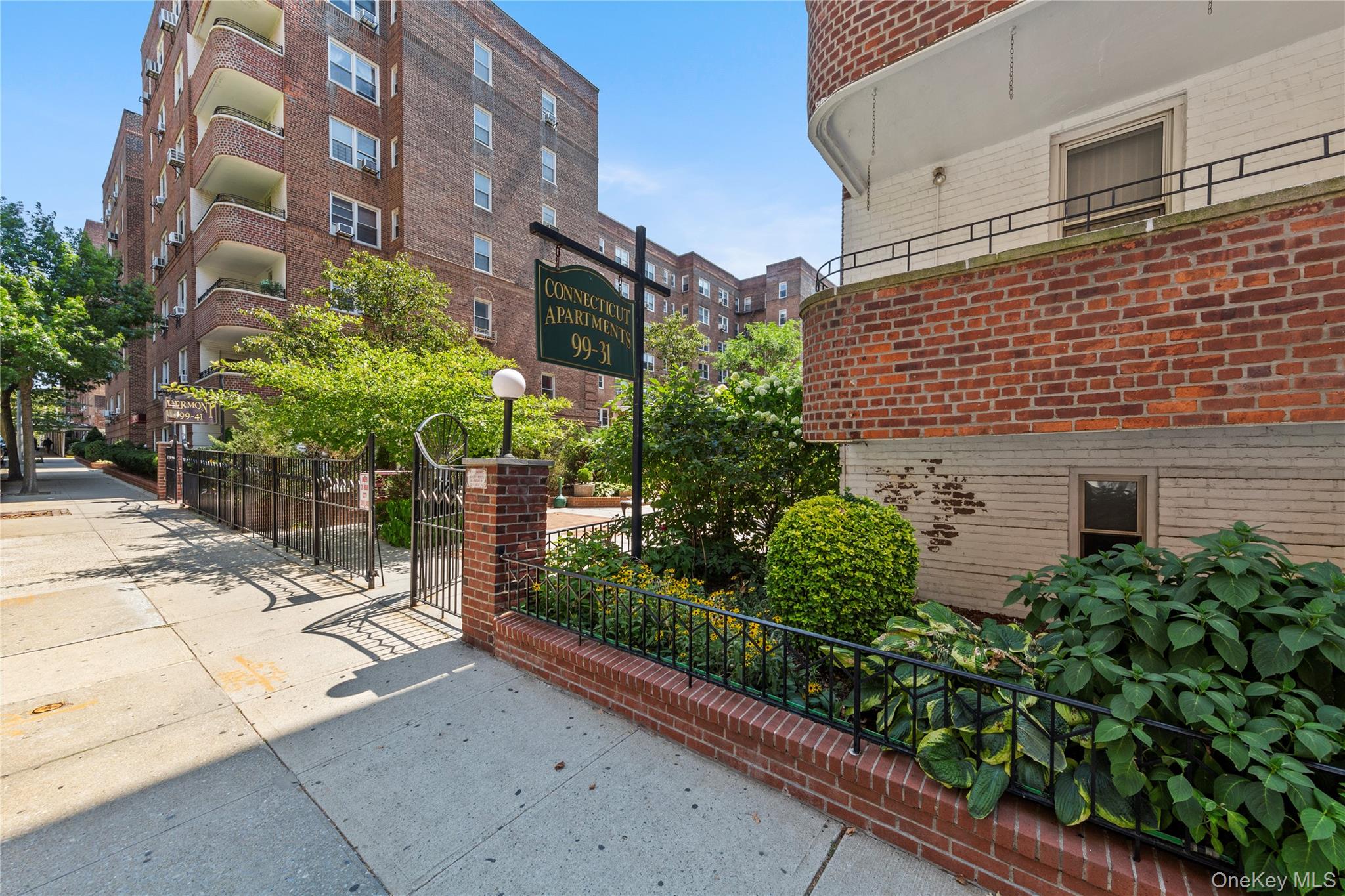 #2 photo, 9931 64th Avenue, Куинс ‖ Rego Park , NY 11374