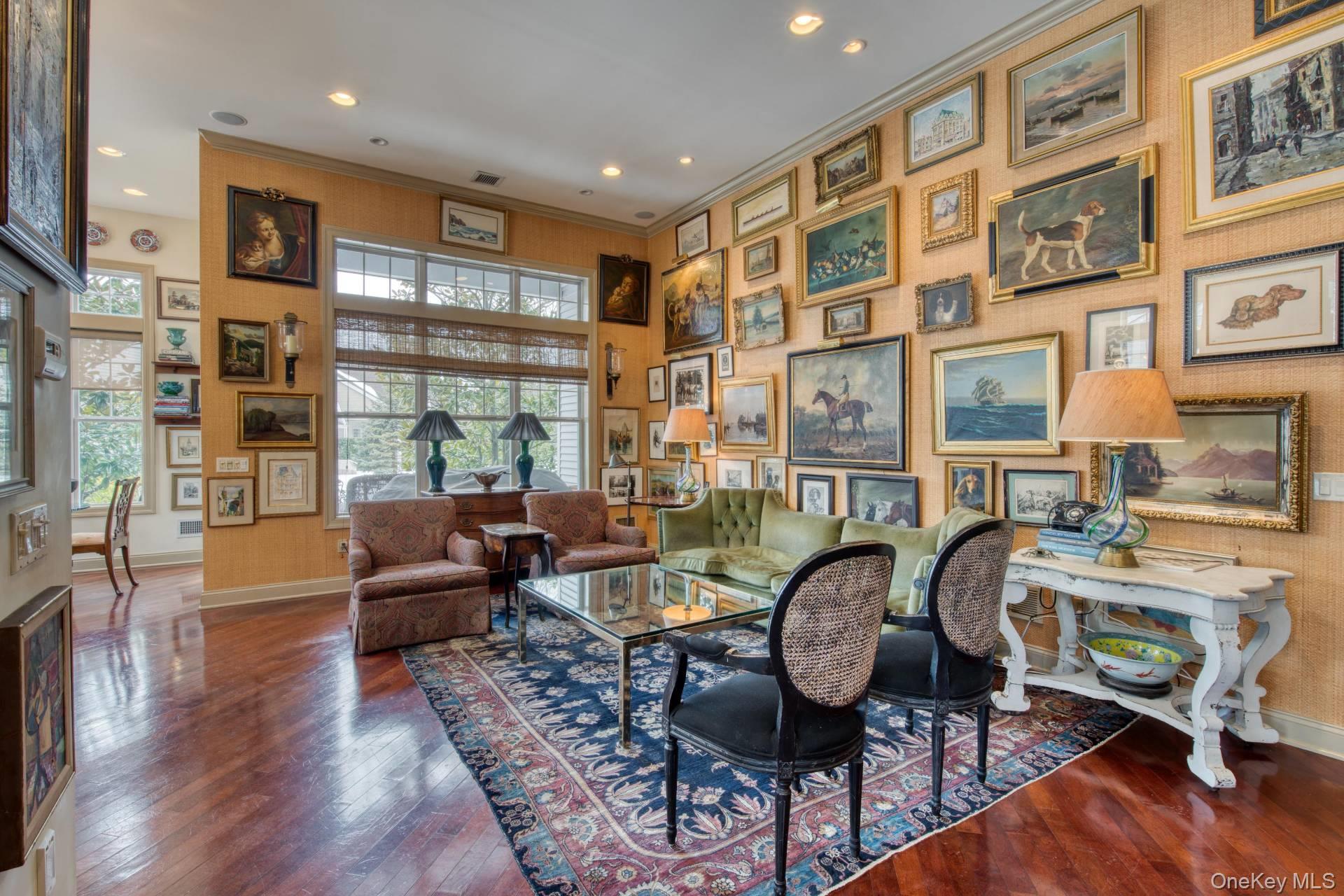 #1 photo, 135 Chopin Place, सफ़ोक काउंटी Eastport , NY 11941