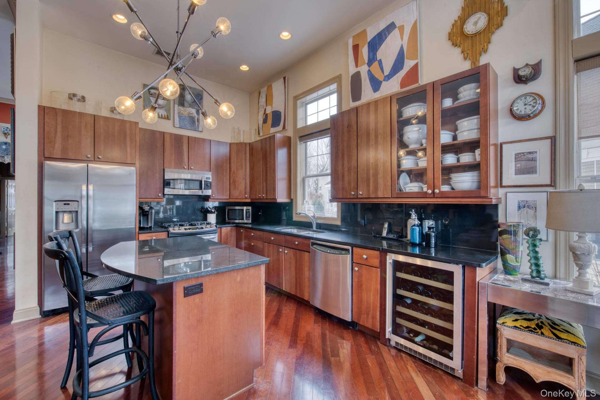 #4 photo, 135 Chopin Place, सफ़ोक काउंटी Eastport , NY 11941