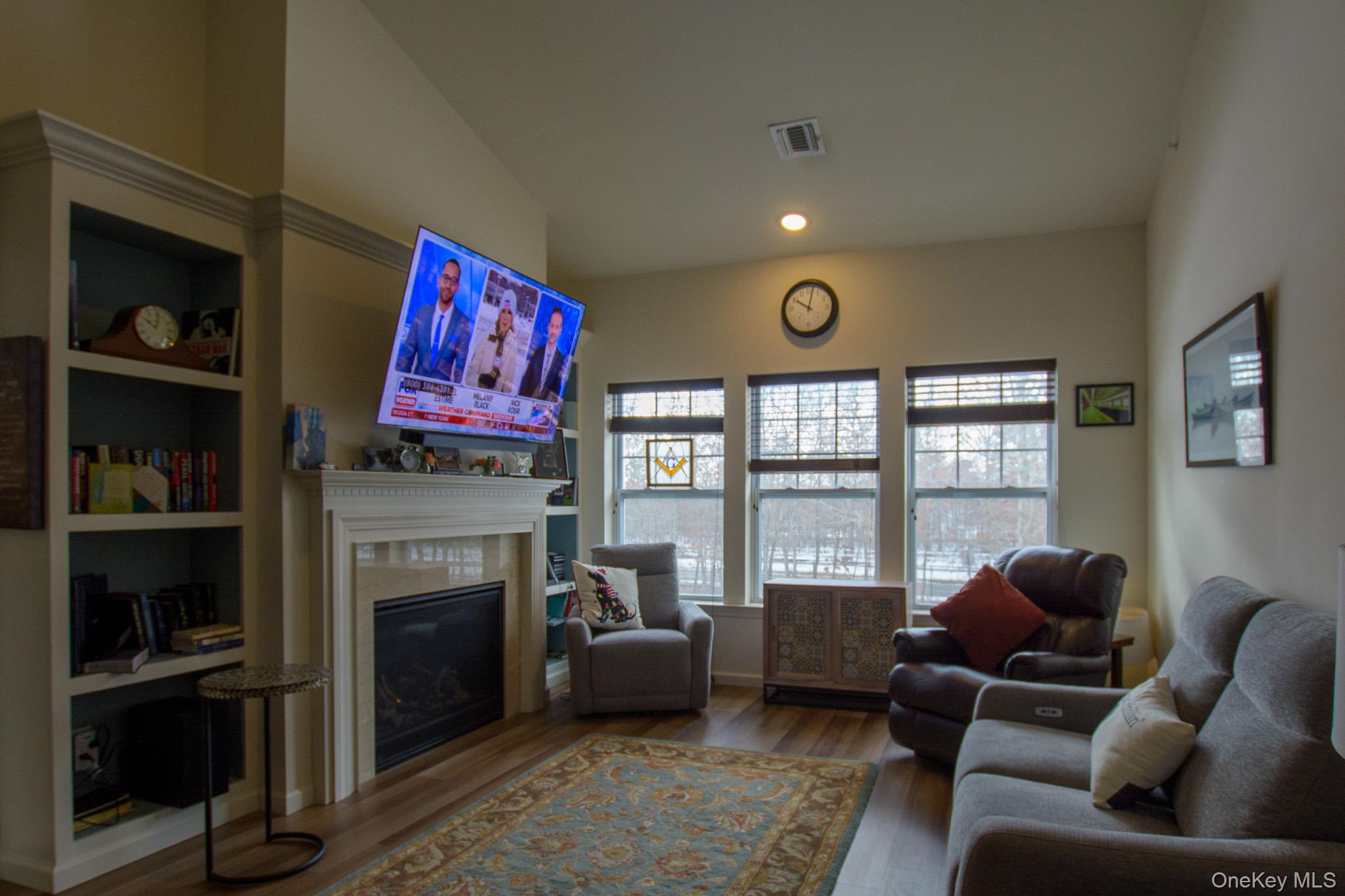 #8 photo, 21 Greentree Court, सफ़ोक काउंटी Shirley , NY 11967