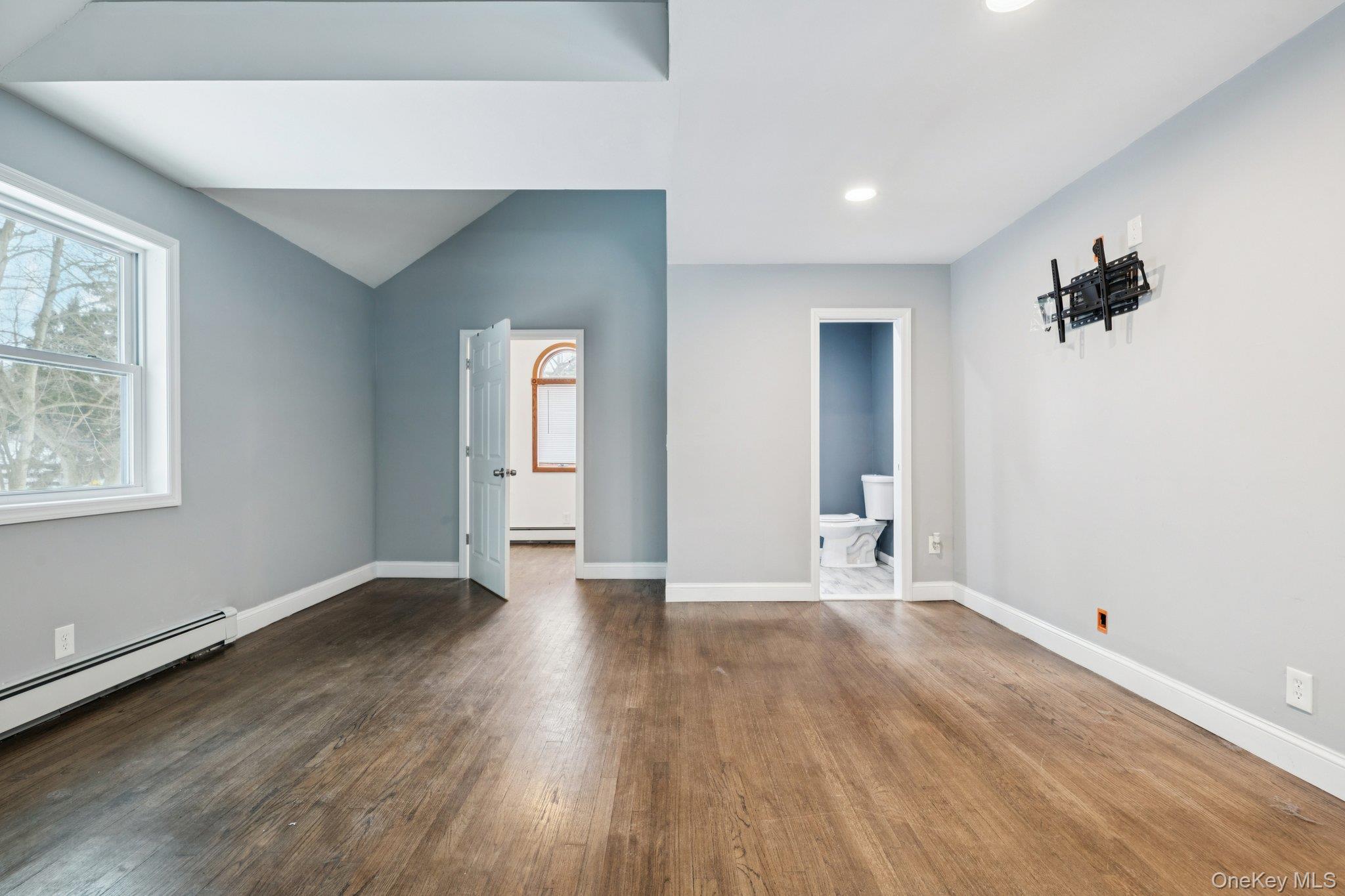 #17 photo, 36 Locust Avenue, सफ़ोक काउंटी Miller Place , NY 11764