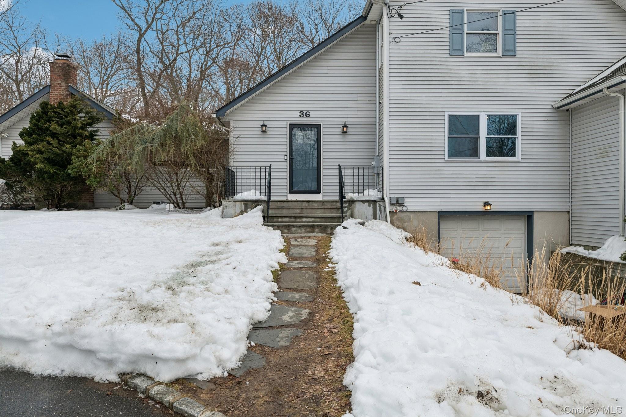 #3 photo, 36 Locust Avenue, सफ़ोक काउंटी Miller Place , NY 11764