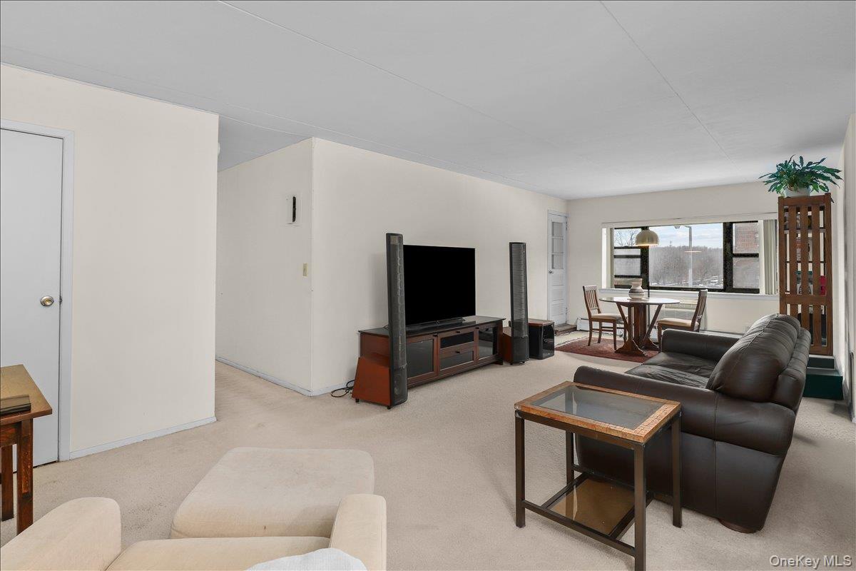 #8 photo, 200 Diplomat Drive, Mount Kisco , NY 10549