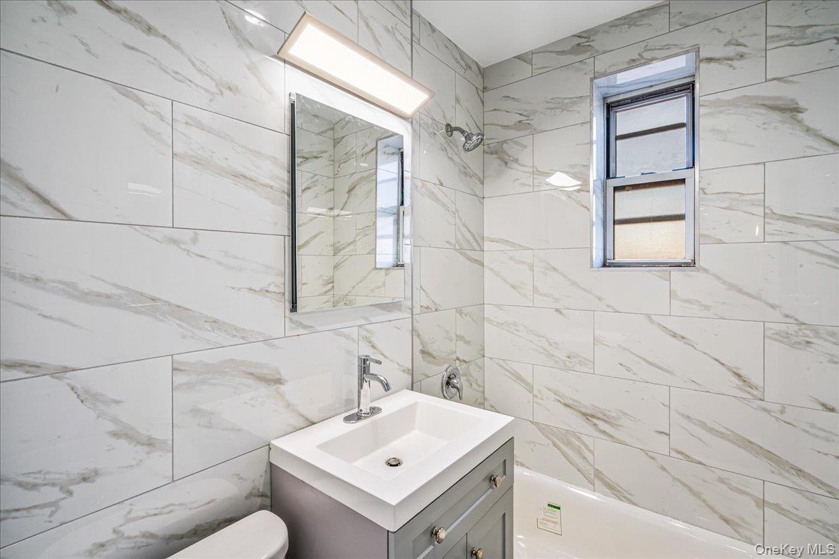 #10 photo, 5110 30th Avenue, Woodside , NY 11377