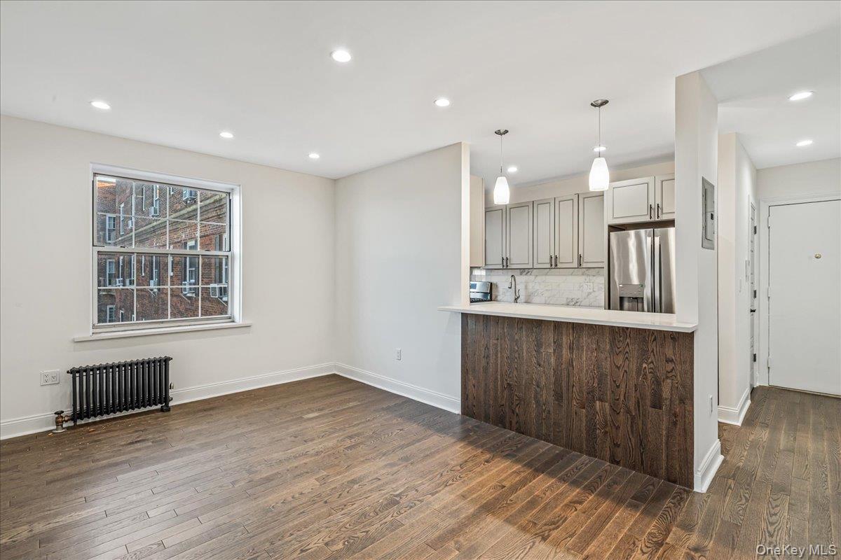 #6 photo, 5110 30th Avenue, Woodside , NY 11377