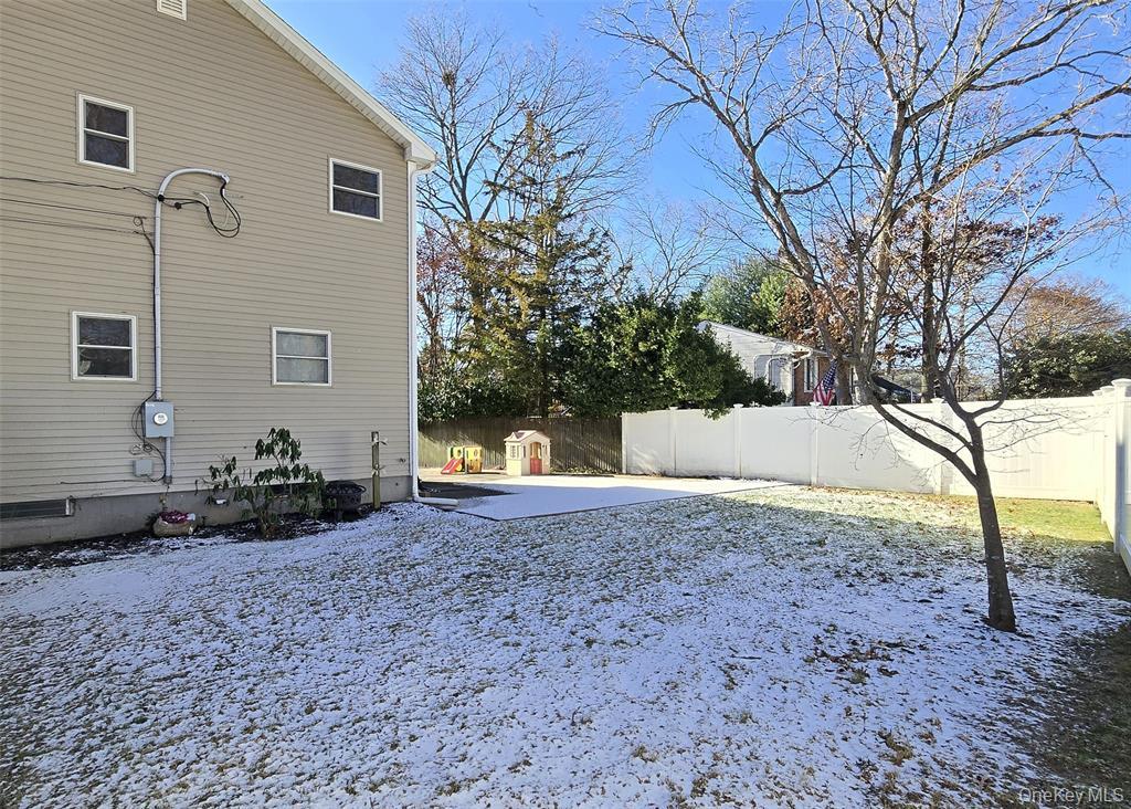 #14 photo, 100 Lake Promenade, 東長島 Ronkonkoma , NY 11779