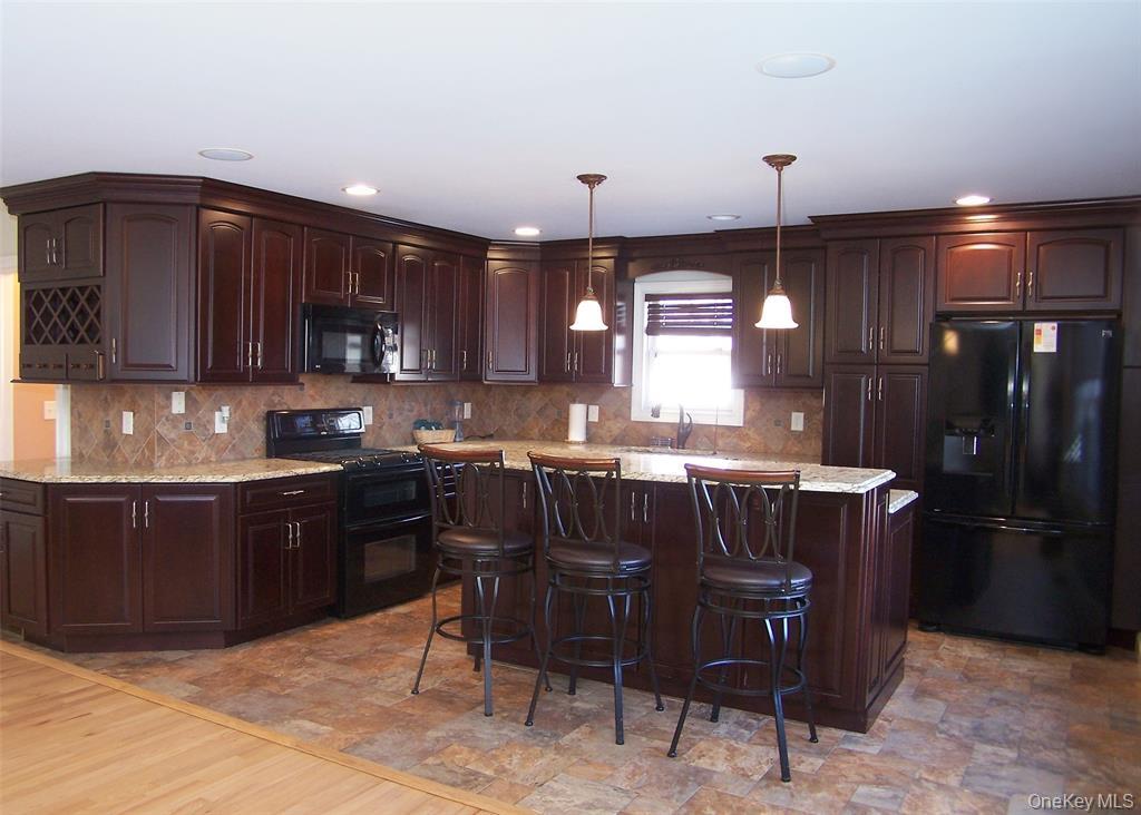 #5 photo, 100 Lake Promenade, 東長島 Ronkonkoma , NY 11779