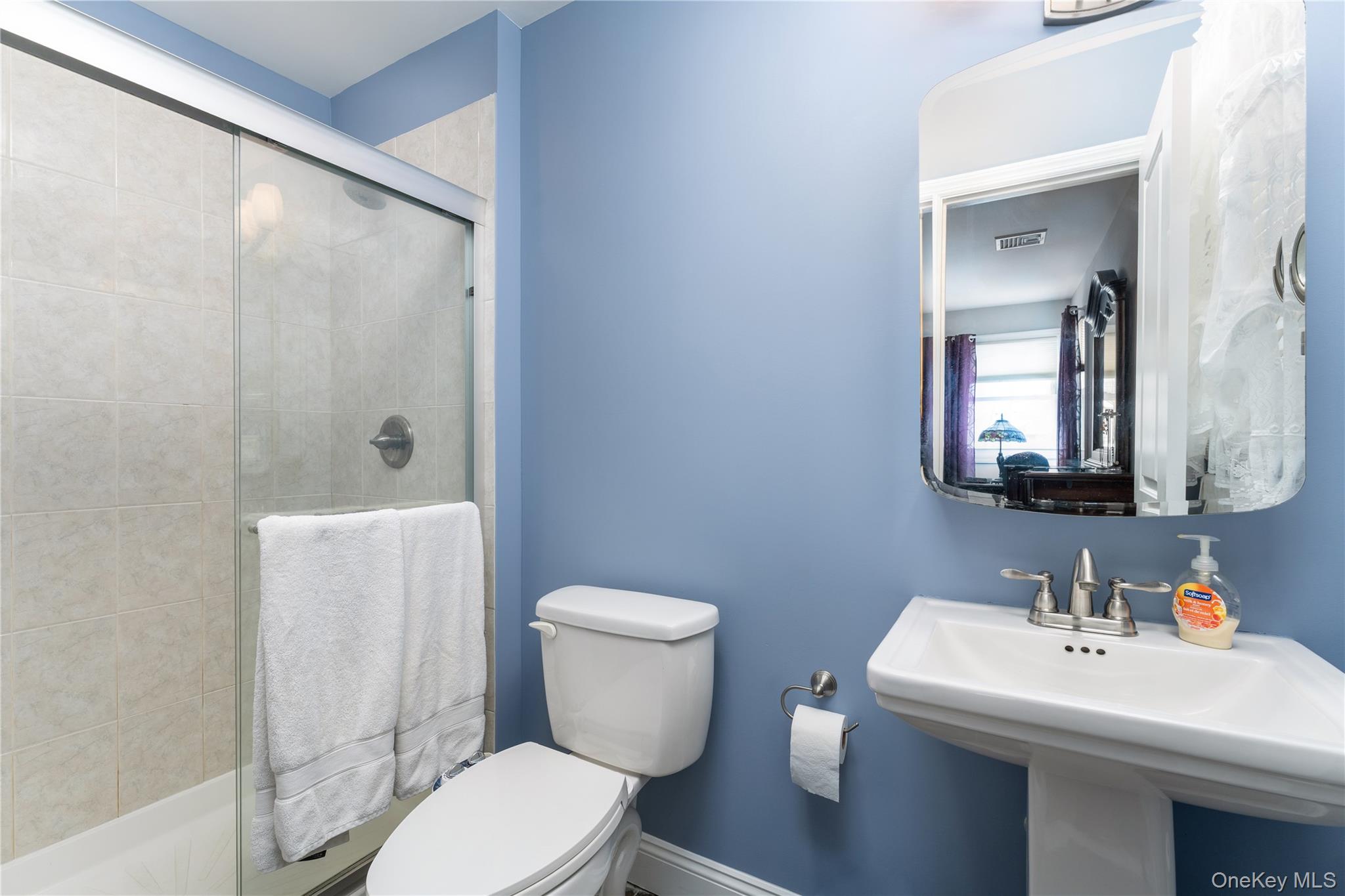 #13 photo, 68 Washington Avenue, 東長島 Patchogue , NY 11772