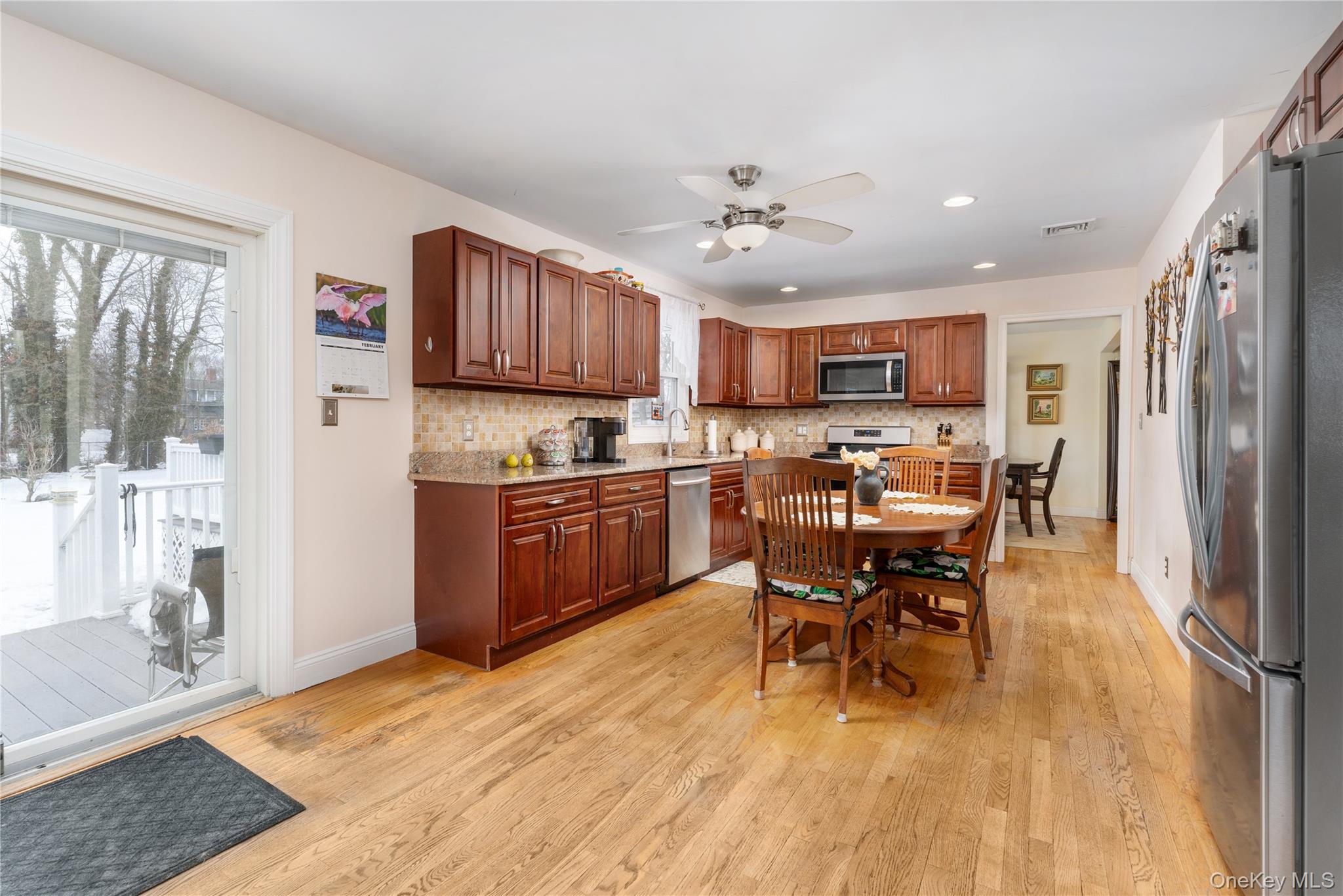 #8 photo, 68 Washington Avenue, 東長島 Patchogue , NY 11772