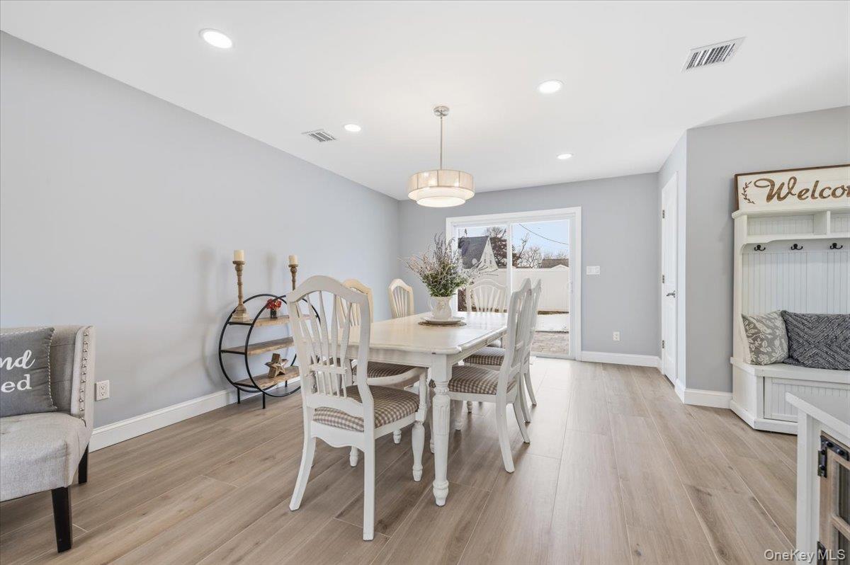 #11 photo, 89 Ridge Lane, 롱 아일랜드 Levittown , NY 11756