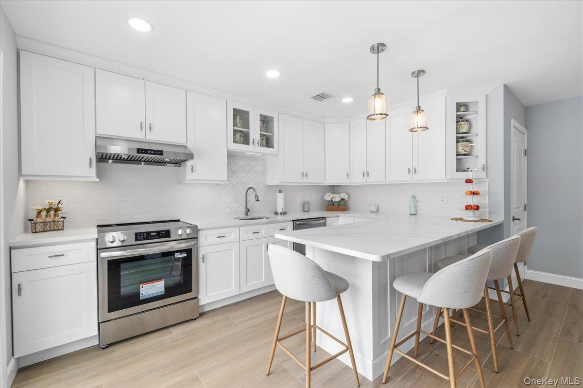 #16 photo, 89 Ridge Lane, 롱 아일랜드 Levittown , NY 11756