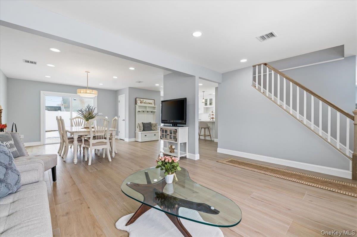 #4 photo, 89 Ridge Lane, 롱 아일랜드 Levittown , NY 11756