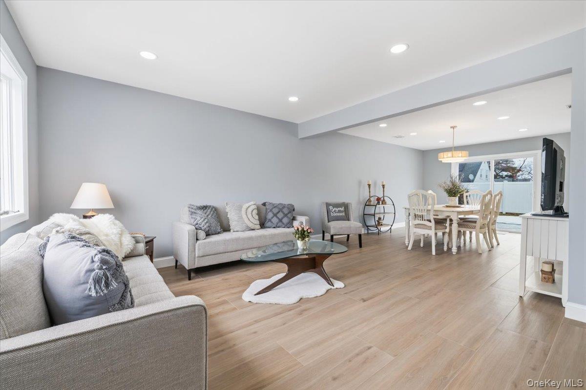 #6 photo, 89 Ridge Lane, 롱 아일랜드 Levittown , NY 11756