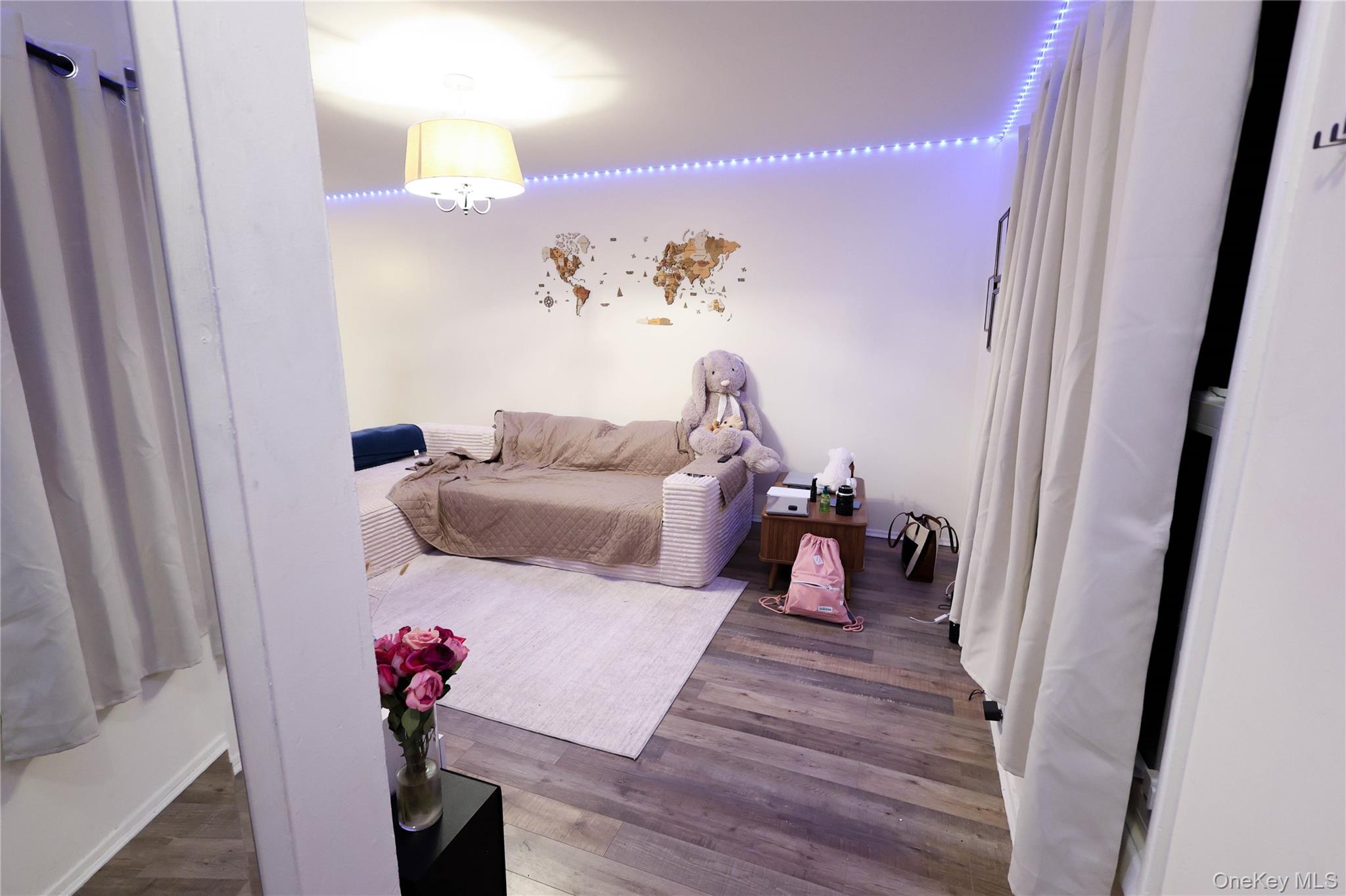 #9 photo, 3 Saratoga Court, Ridge , NY 11961