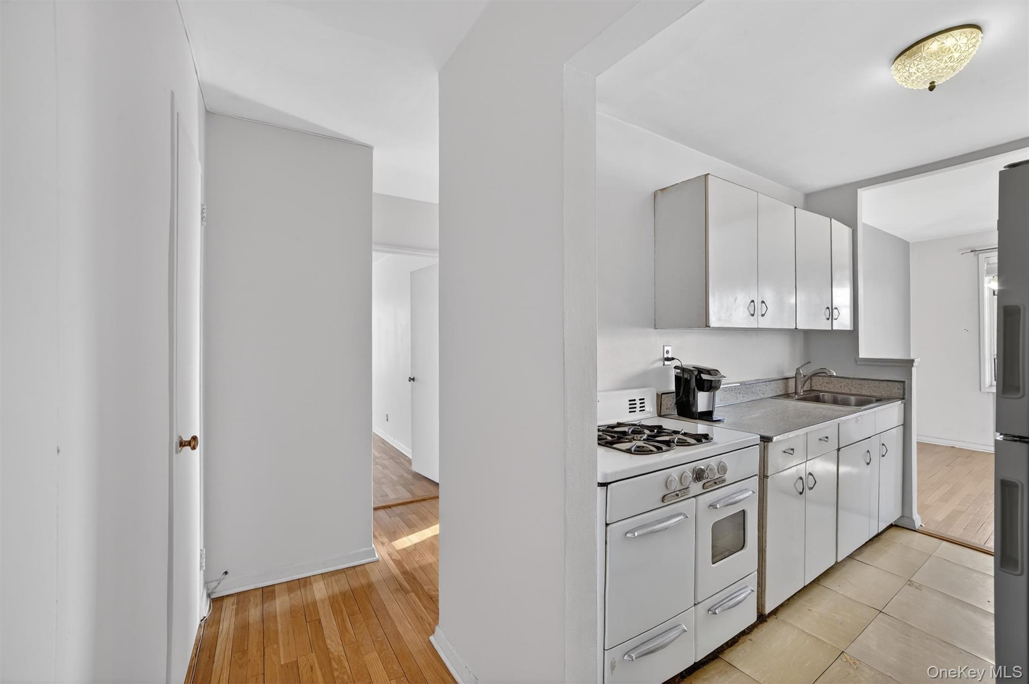 #16 photo, 25 Sunnyside Drive, Yonkers , NY 10705