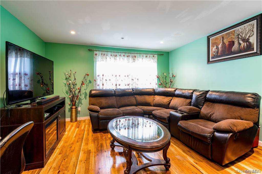 #3 photo, 120-06 Springfield Boulevard, Saint Albans , NY 11411